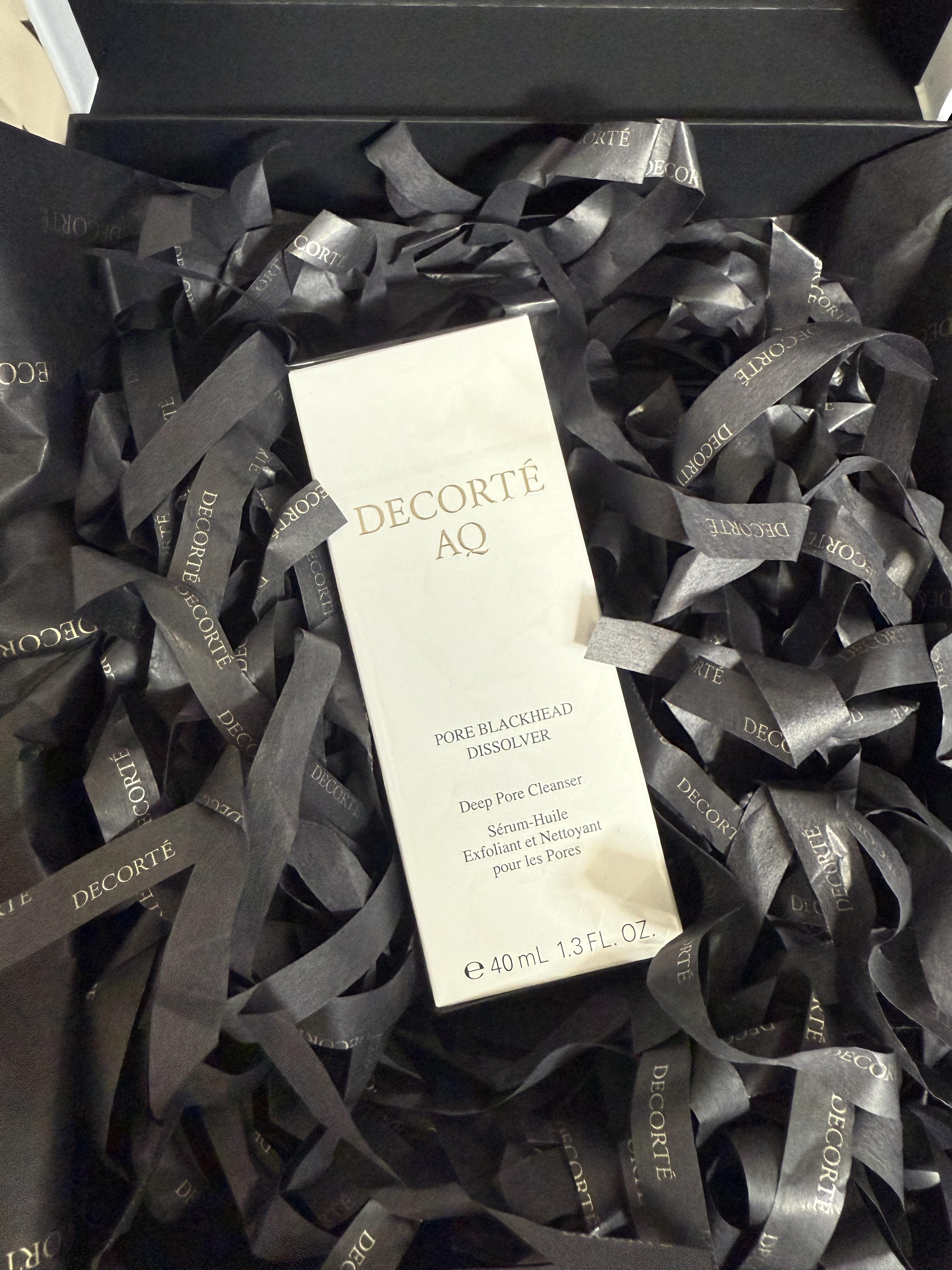 DECORTÉ
コスメデコルテ AQ 毛穴美容液オイル
¥11,000
 
毛穴が目立たなくなります❤️
お高いですが少量で使用できるのでコスパは良いのかなと！✨