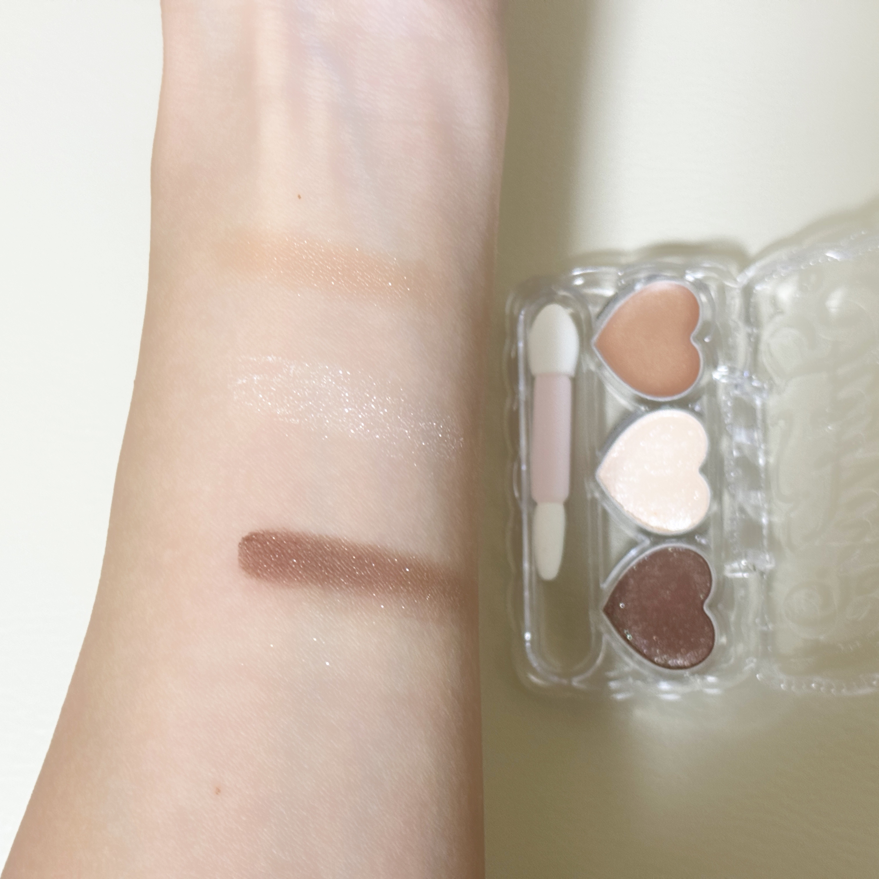 フォーチュン　ドーリーフィール　アイカラー/フォーチュン/アイシャドウパレットを使ったクチコミ（2枚目）