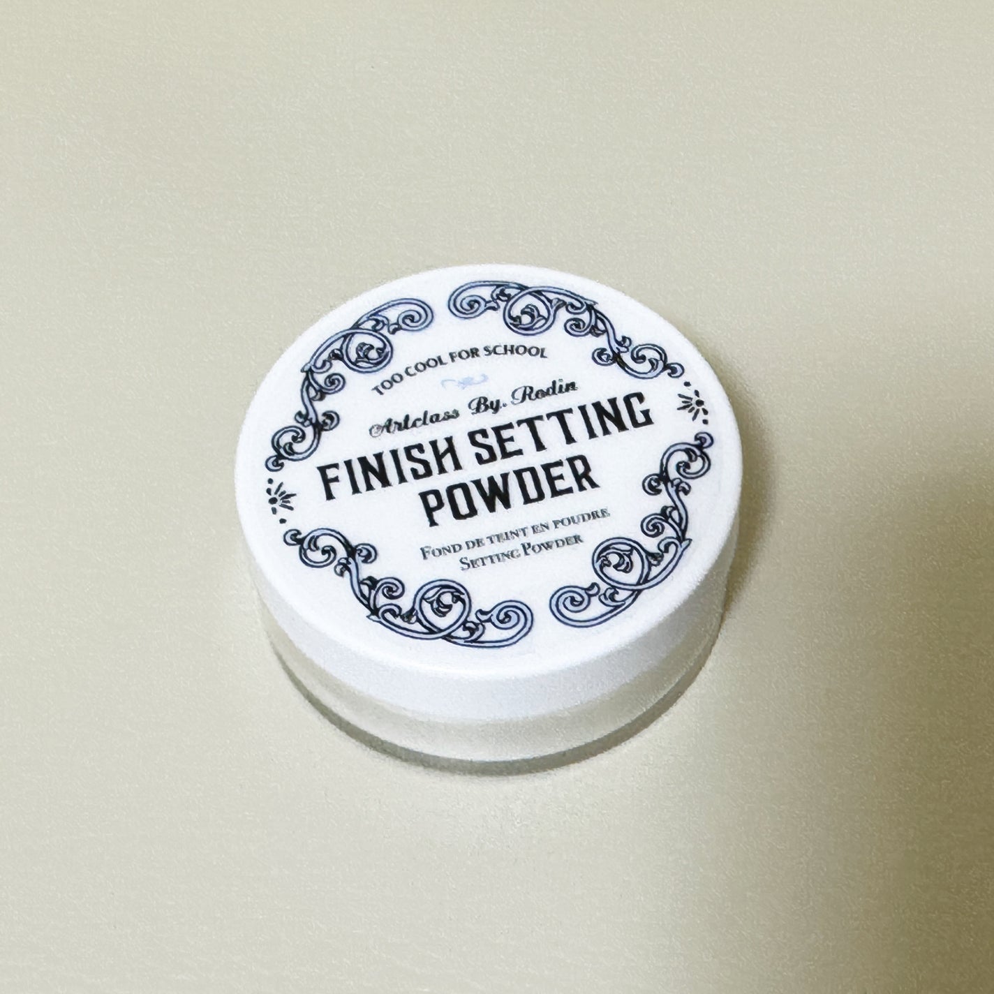 バイロダンフィニッシュセッティングパウダー/too cool for school/ルースパウダーを使ったクチコミ(1枚目)