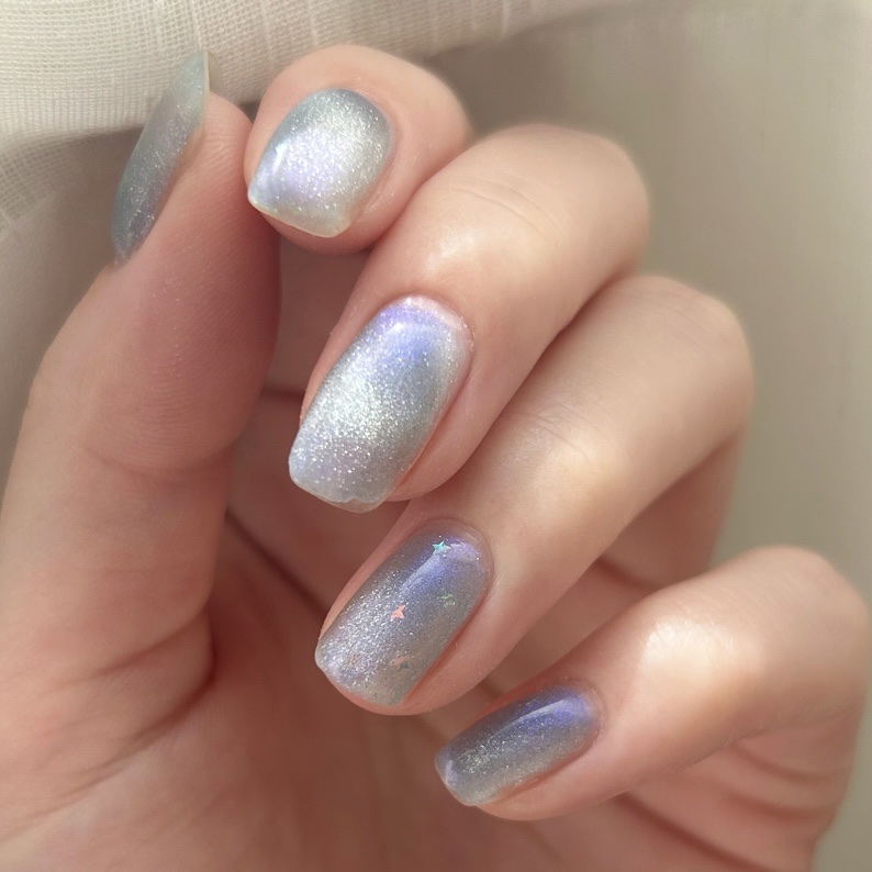 マグネティズムジェル バイ ジェルミーワン 06. Opallios Blue（オパリオスブルー）/ジェルミーワン/マニキュアを使ったクチコミ（1枚目）