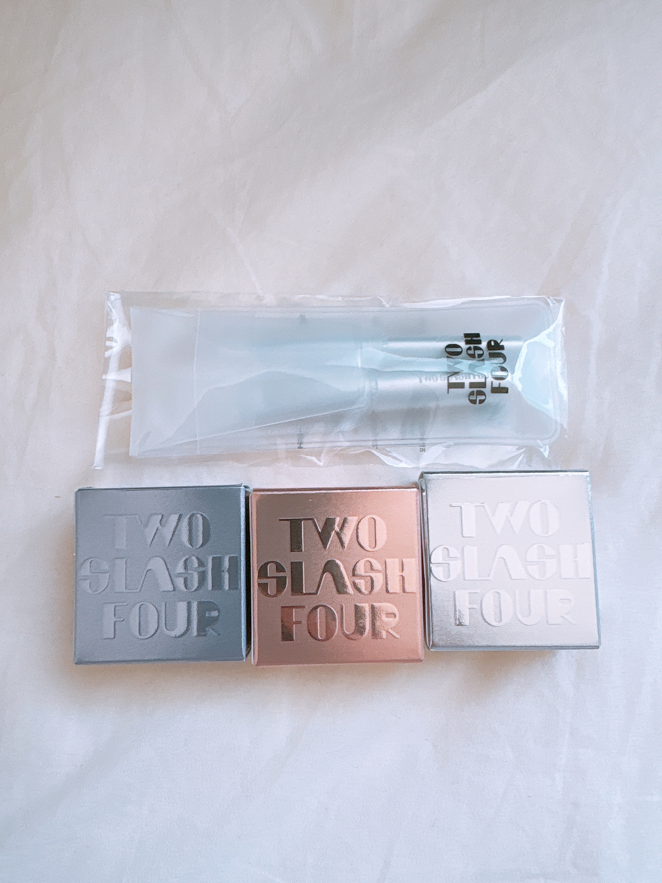 ストロビングフェイスキューブ/TWO SLASH FOUR/ハイライトを使ったクチコミ（1枚目）