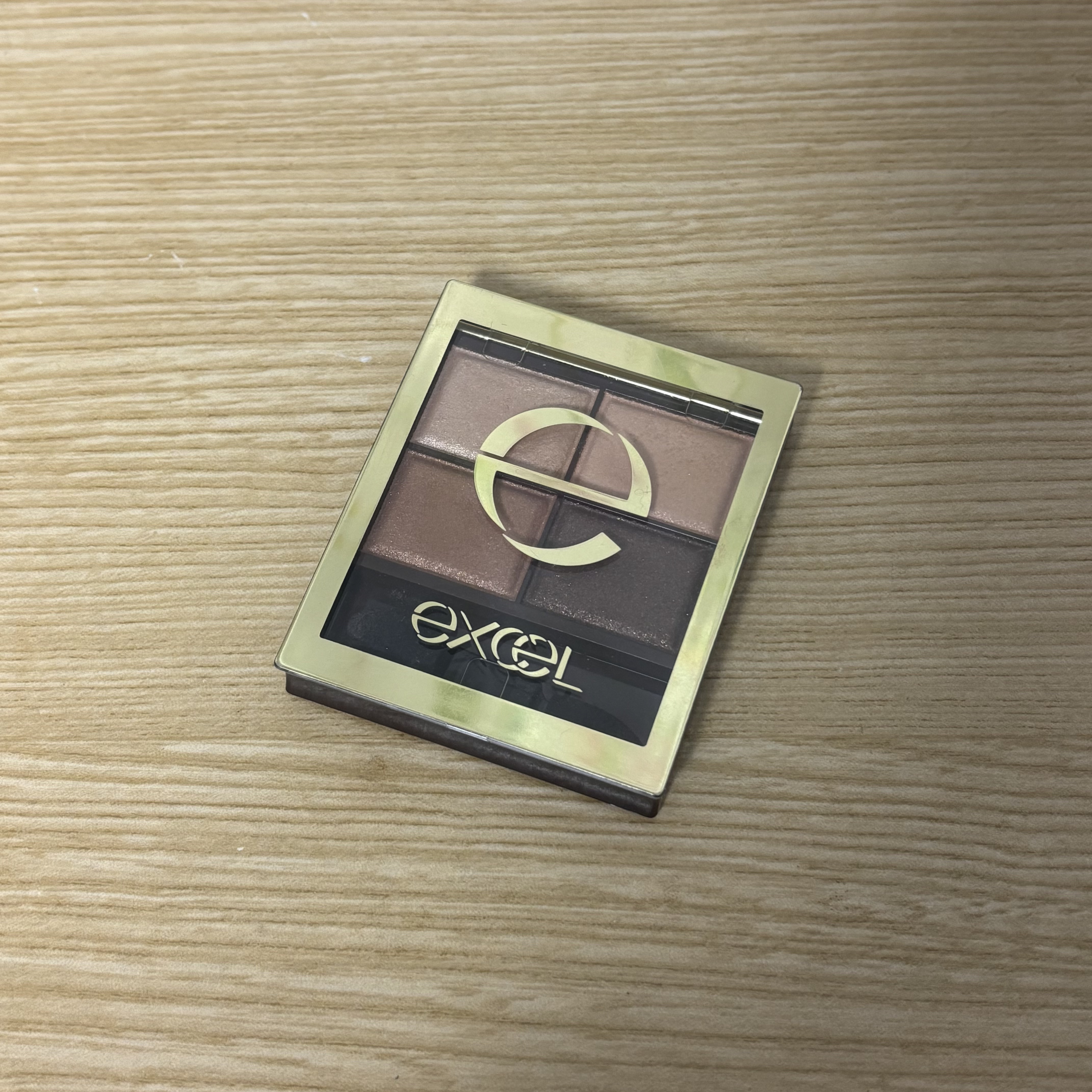 スキニーリッチシャドウ SR01 ベージュブラウン/excel/アイシャドウパレットを使ったクチコミ（1枚目）
