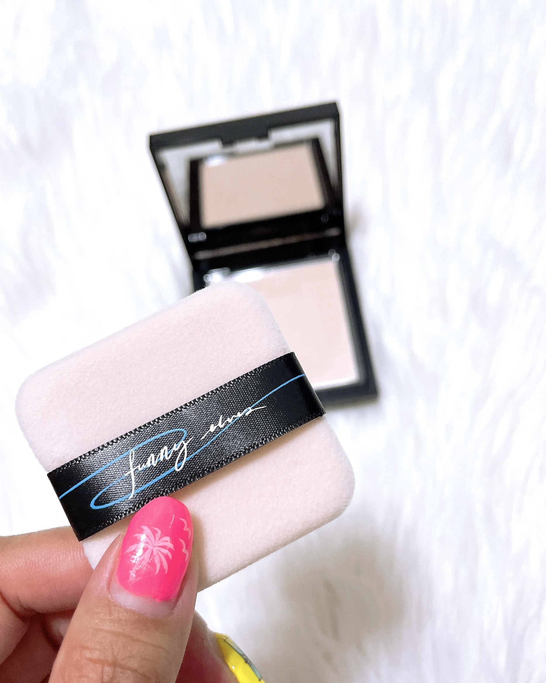 UVソフトマットプレストパウダー/FUNNY ELVES方里/プレストパウダーを使ったクチコミ（3枚目）