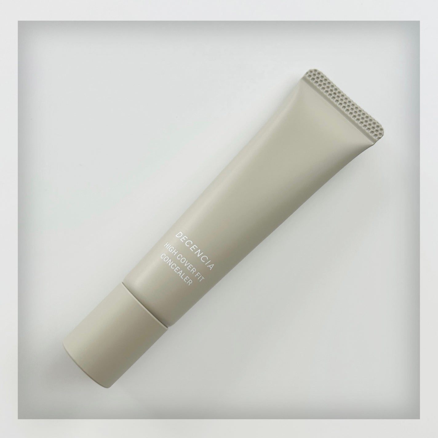 ディセンシア ハイカバーフィット コンシーラー/DECENCIA/リキッドコンシーラーを使ったクチコミ(2枚目)