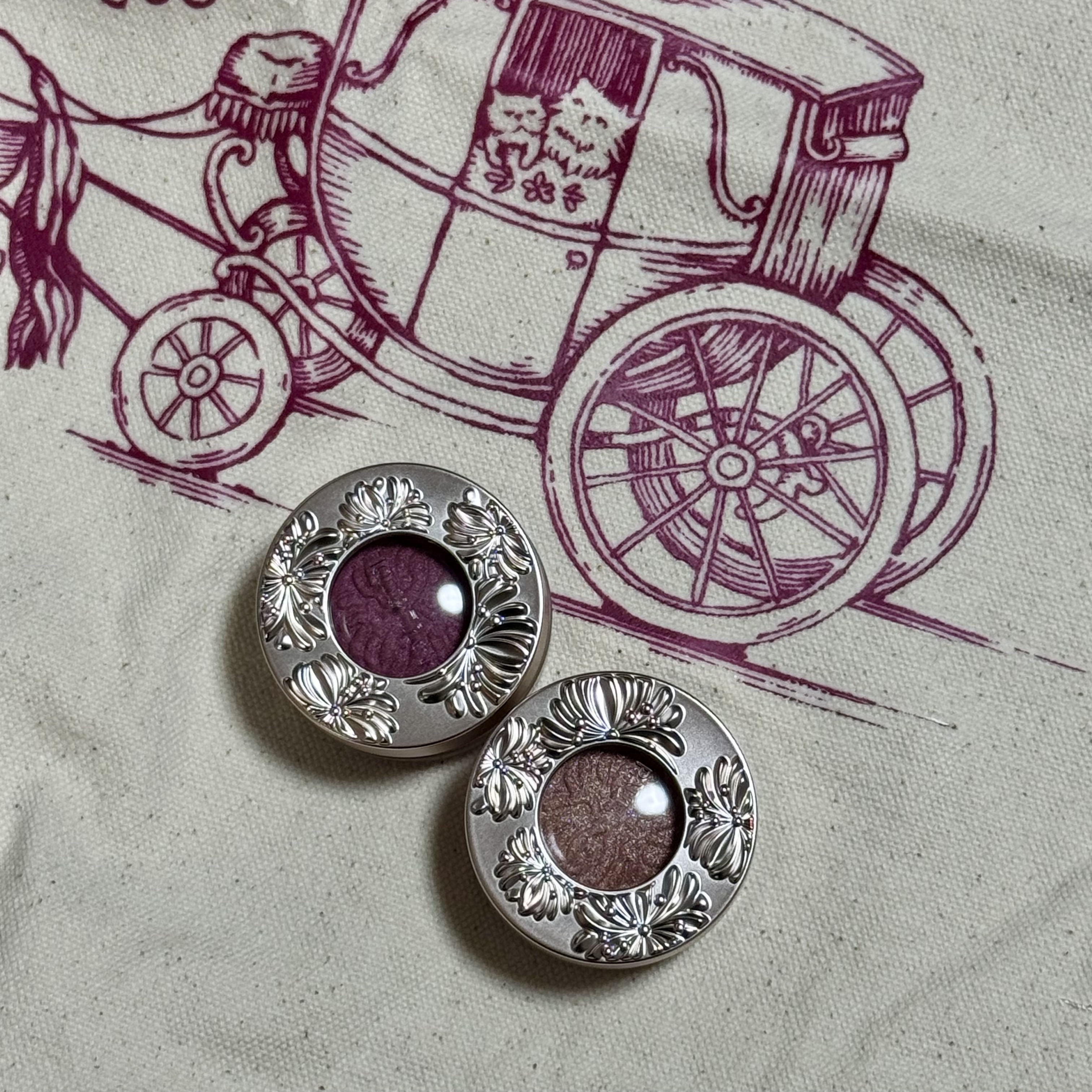 ポール & ジョー シマリング アイカラー/PAUL & JOE BEAUTE/単色アイシャドウを使ったクチコミ（2枚目）