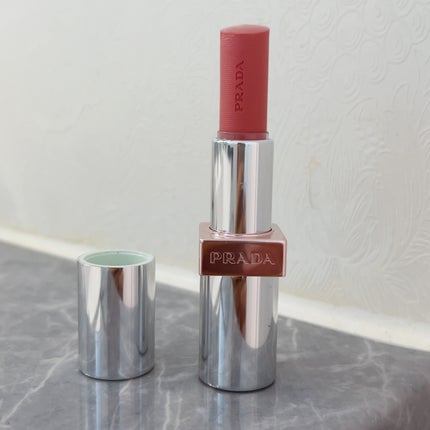 プラダ ライト グローイング リップバーム/PRADA BEAUTY/リップバームを使ったクチコミ(6枚目)