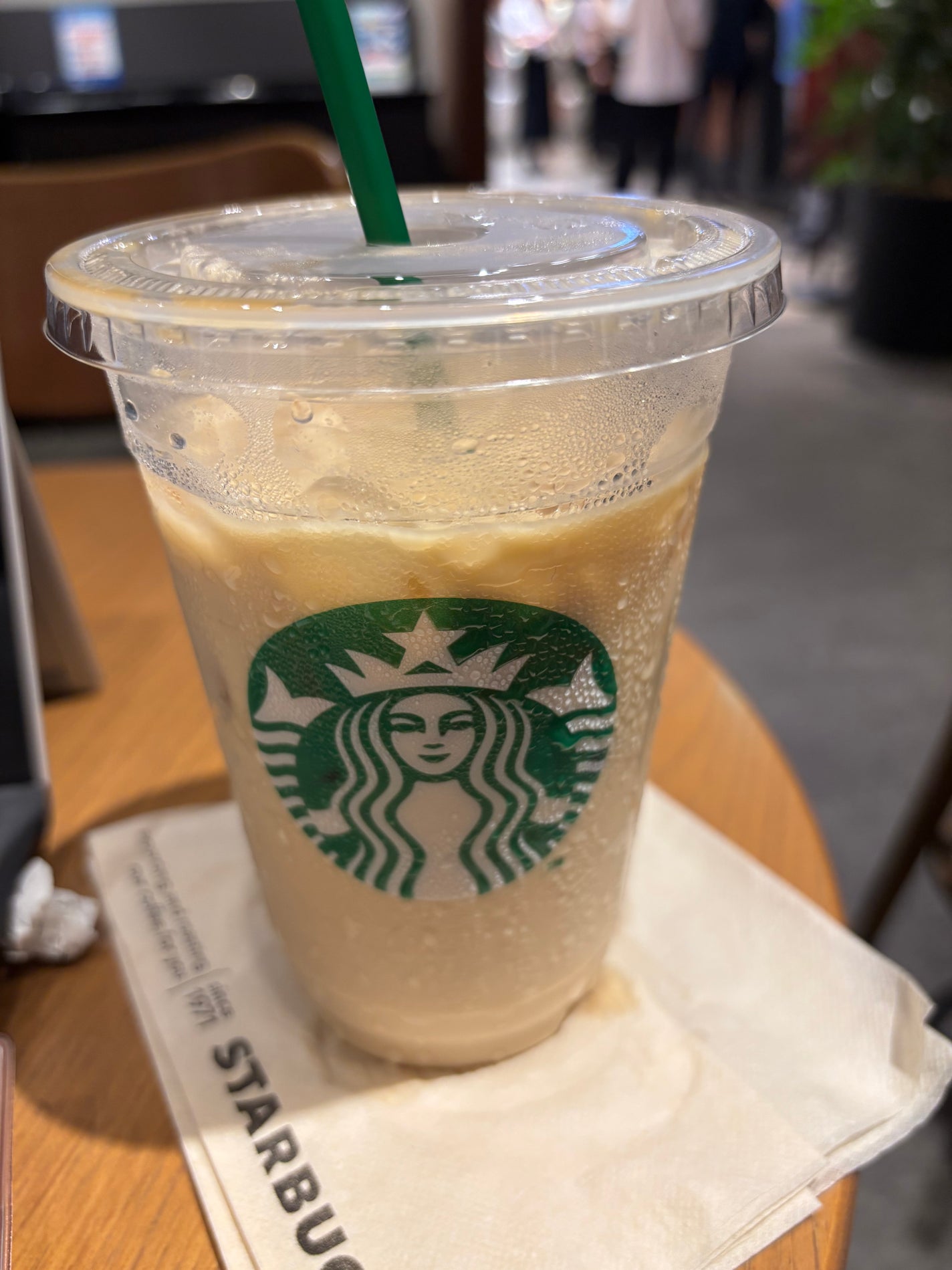 なしか フォロバ100🩵 on LIPS 「最近スタバでハマっている飲み物です!!美味しい🫶#スタバ#スイ..」(1枚目)