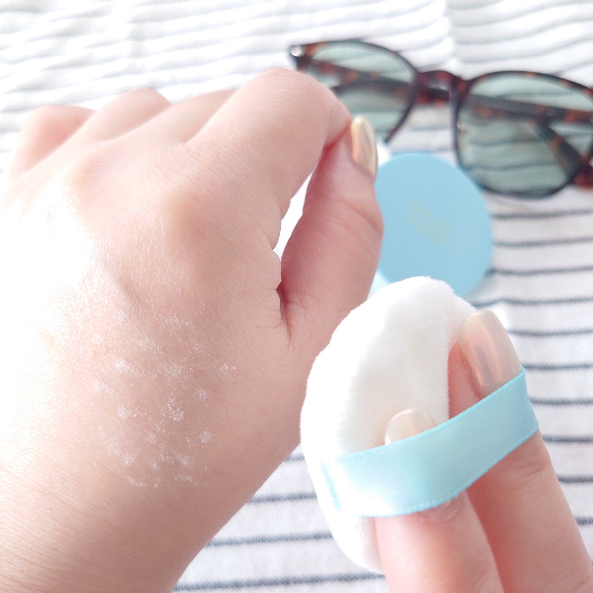 メイク キープ パウダー COOL/コーセーコスメニエンス/ルースパウダーを使ったクチコミ（3枚目）