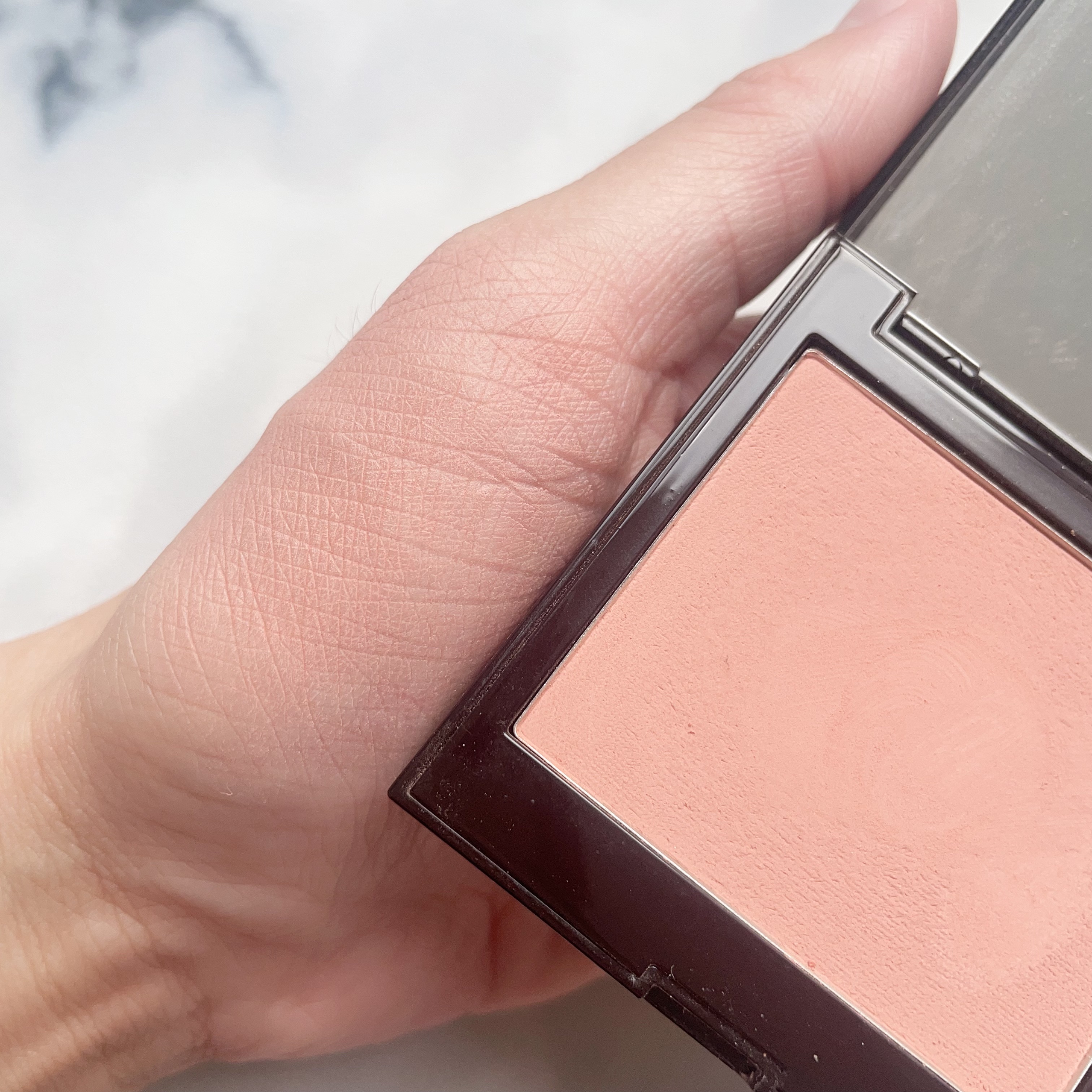 ブラッシュ カラー インフュージョン/ローラ メルシエ/パウダーチークを使ったクチコミ（3枚目）