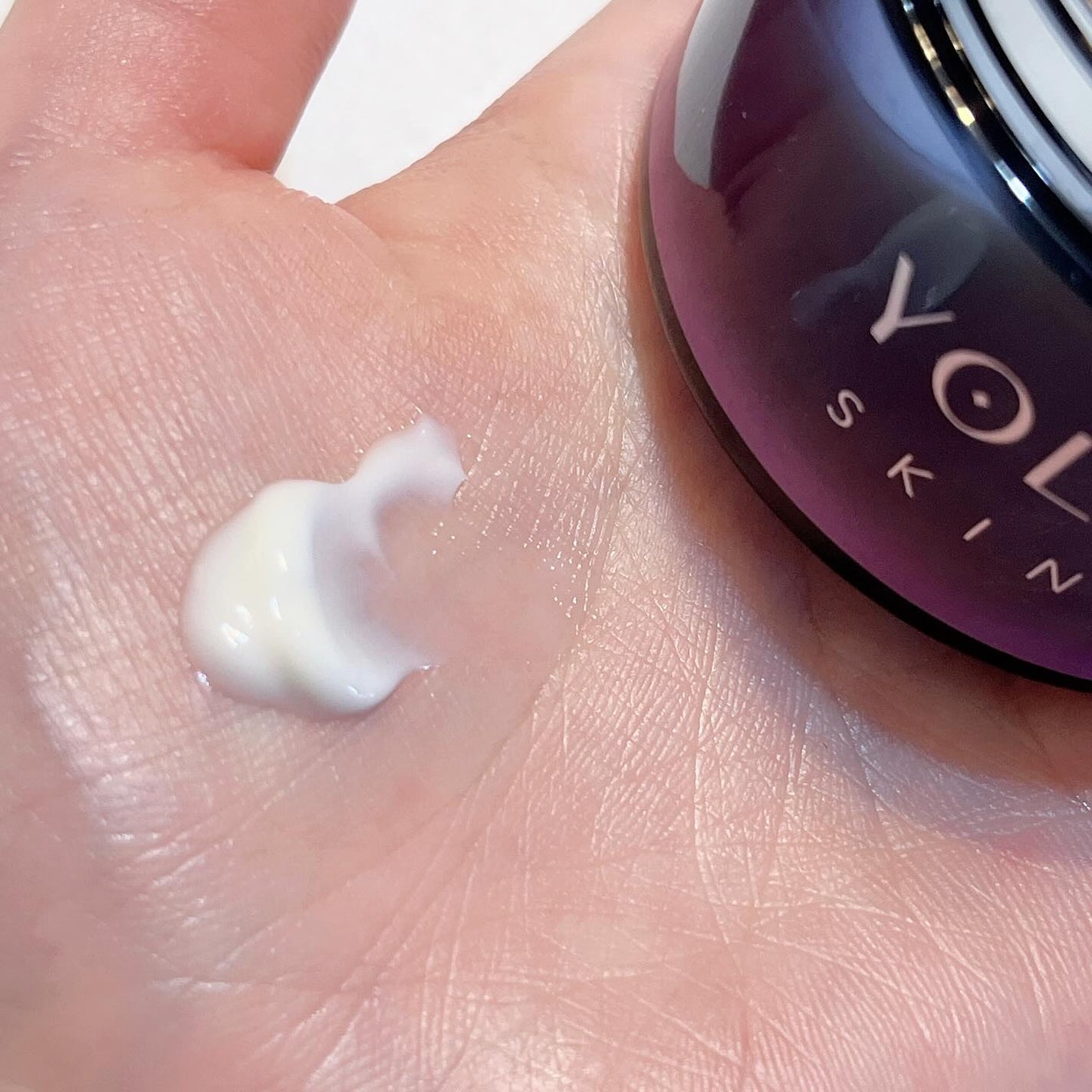 ヨル スキン オーバーナイトセラム モイスト/YOLU/美容液を使ったクチコミ(5枚目)