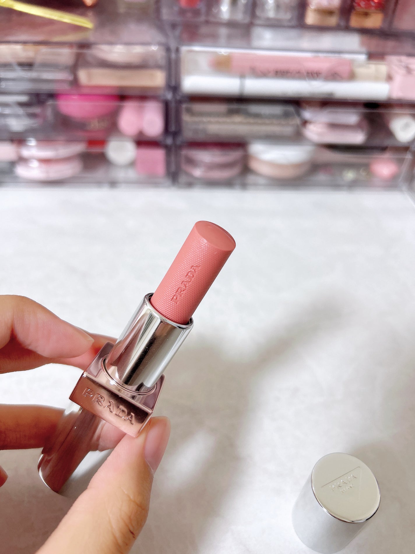 プラダ ライト グローイング リップバーム/PRADA BEAUTY/リップバームを使ったクチコミ(3枚目)