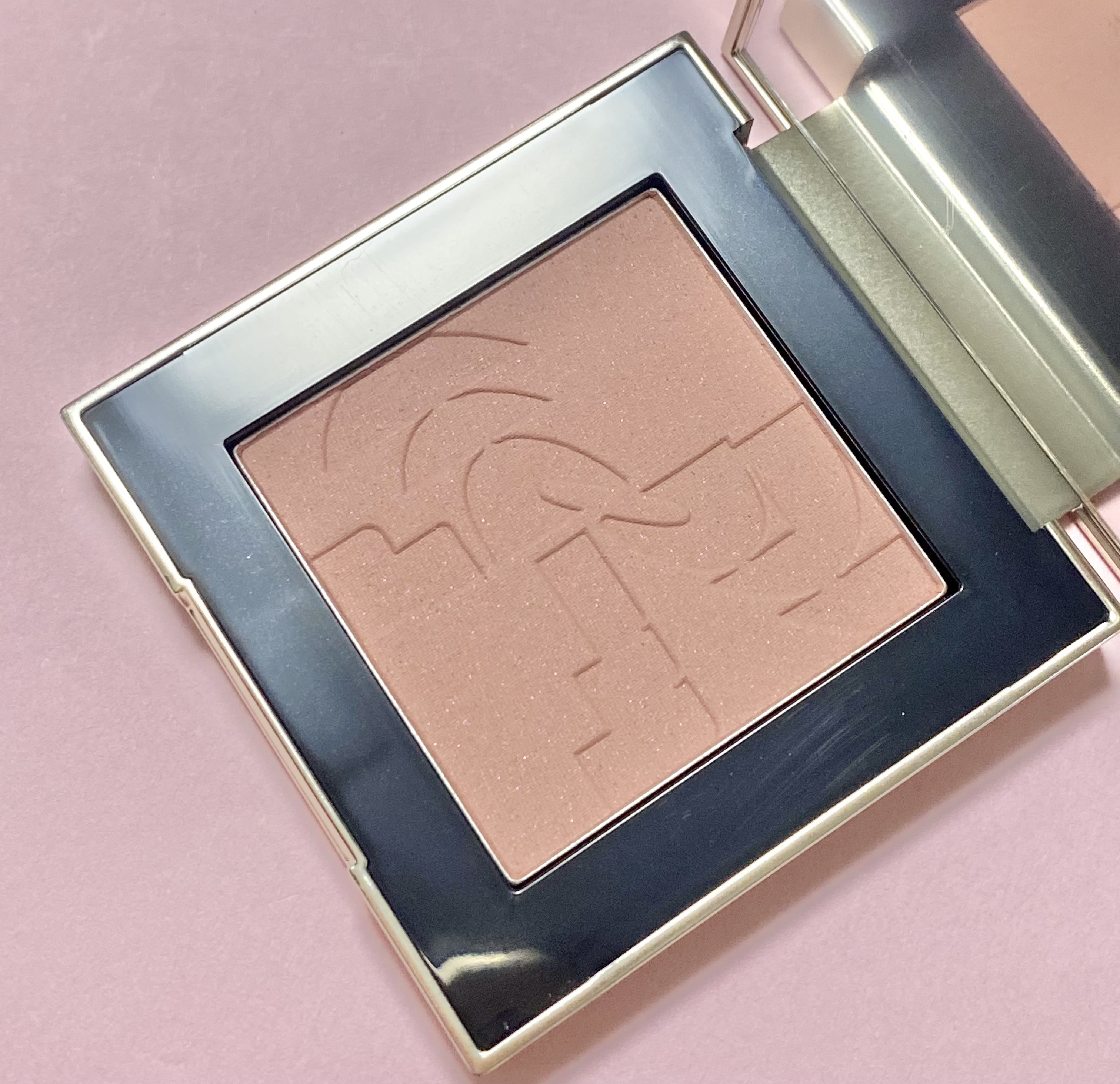 オールオーバーフェイスブラッシュ/TWO SLASH FOUR/パウダーチークを使ったクチコミ（1枚目）