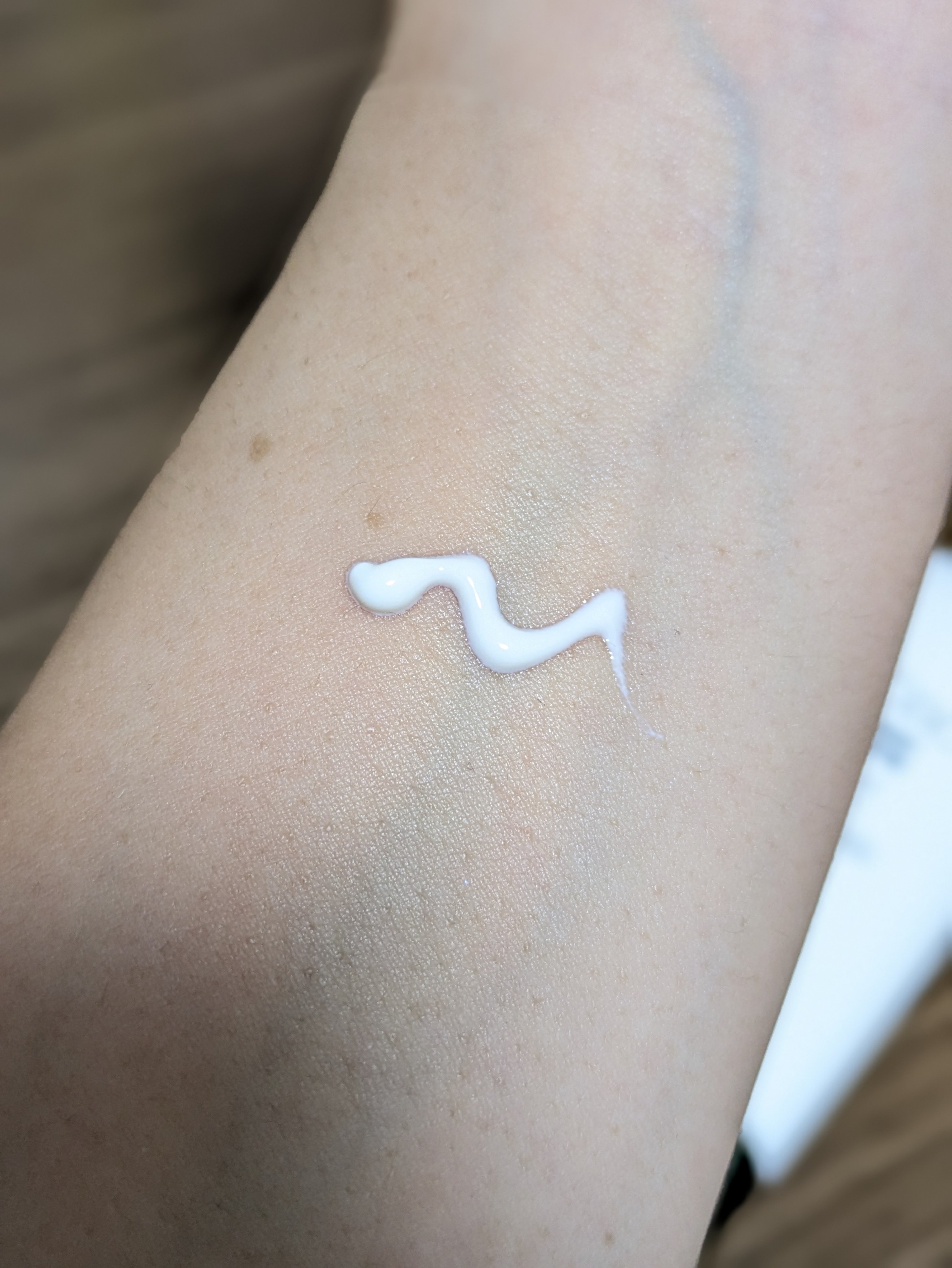 アンティバック ダーマライトサンエッセンス SPF50+ PA+++/Dr.Oracle/日焼け止めローションを使ったクチコミ（3枚目）