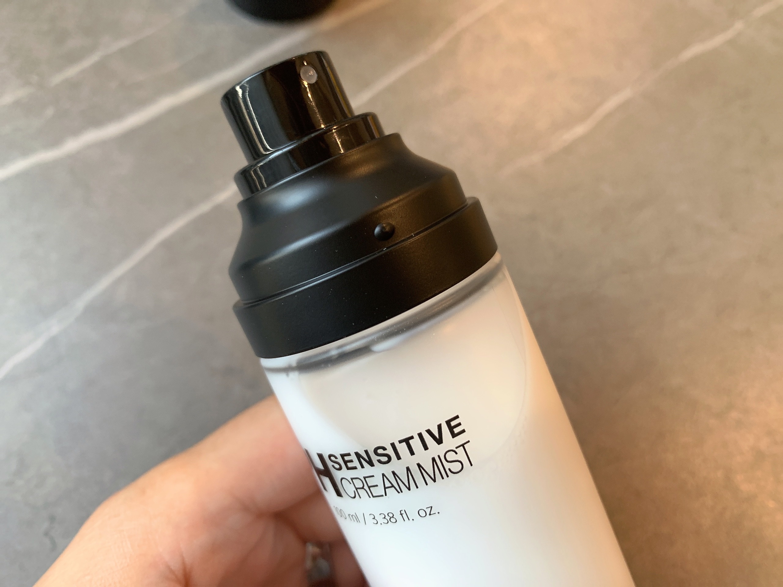 PHセンシティブクリームミスト/SAM'U/ミスト状化粧水を使ったクチコミ（2枚目）