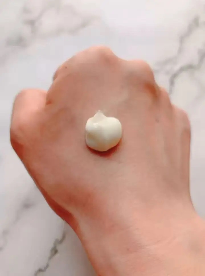 ヨル スキン オーバーナイトクリーム モイスト/YOLU/フェイスクリームを使ったクチコミ（3枚目）