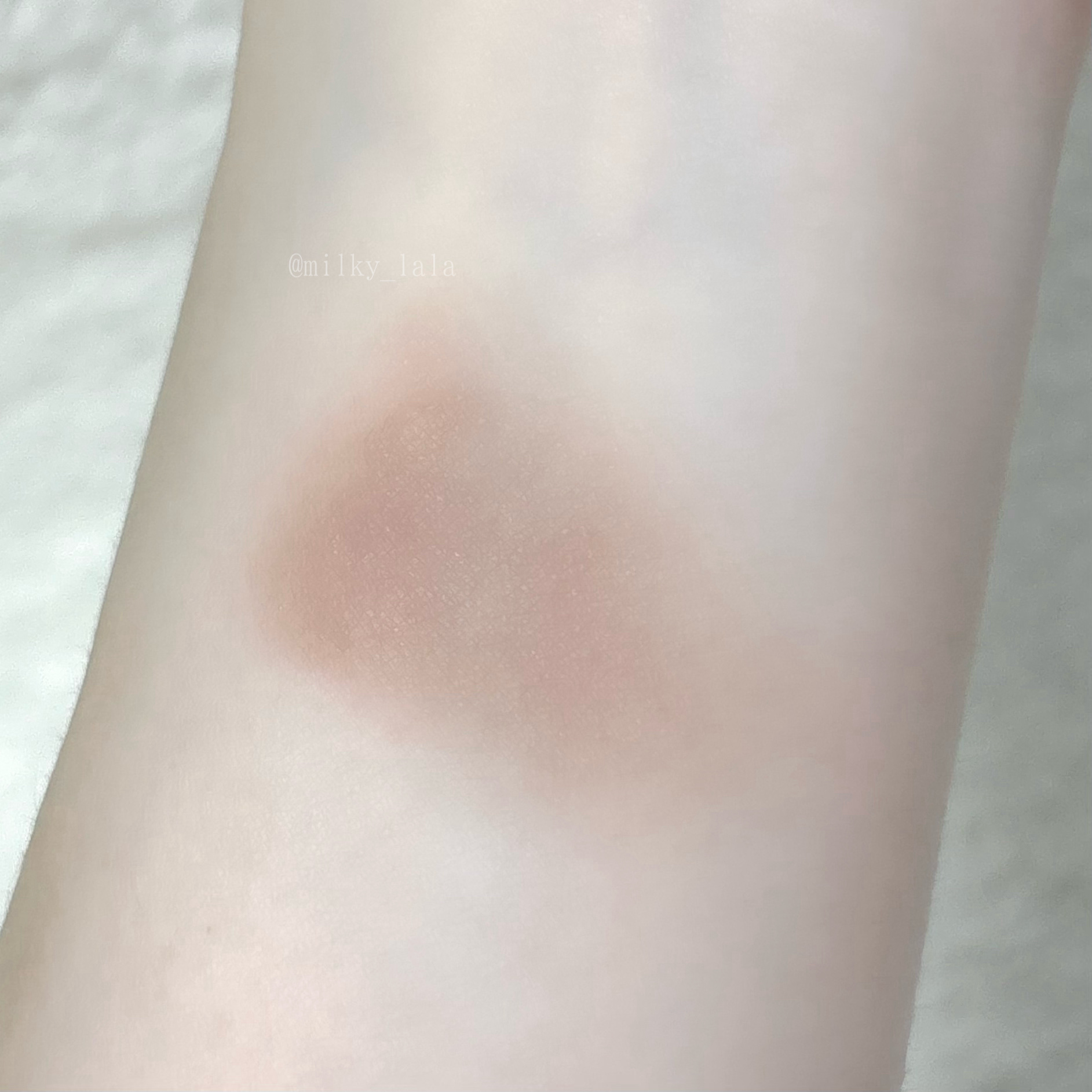 スライドインシングル/rom&nd/単色アイシャドウを使ったクチコミ（3枚目）