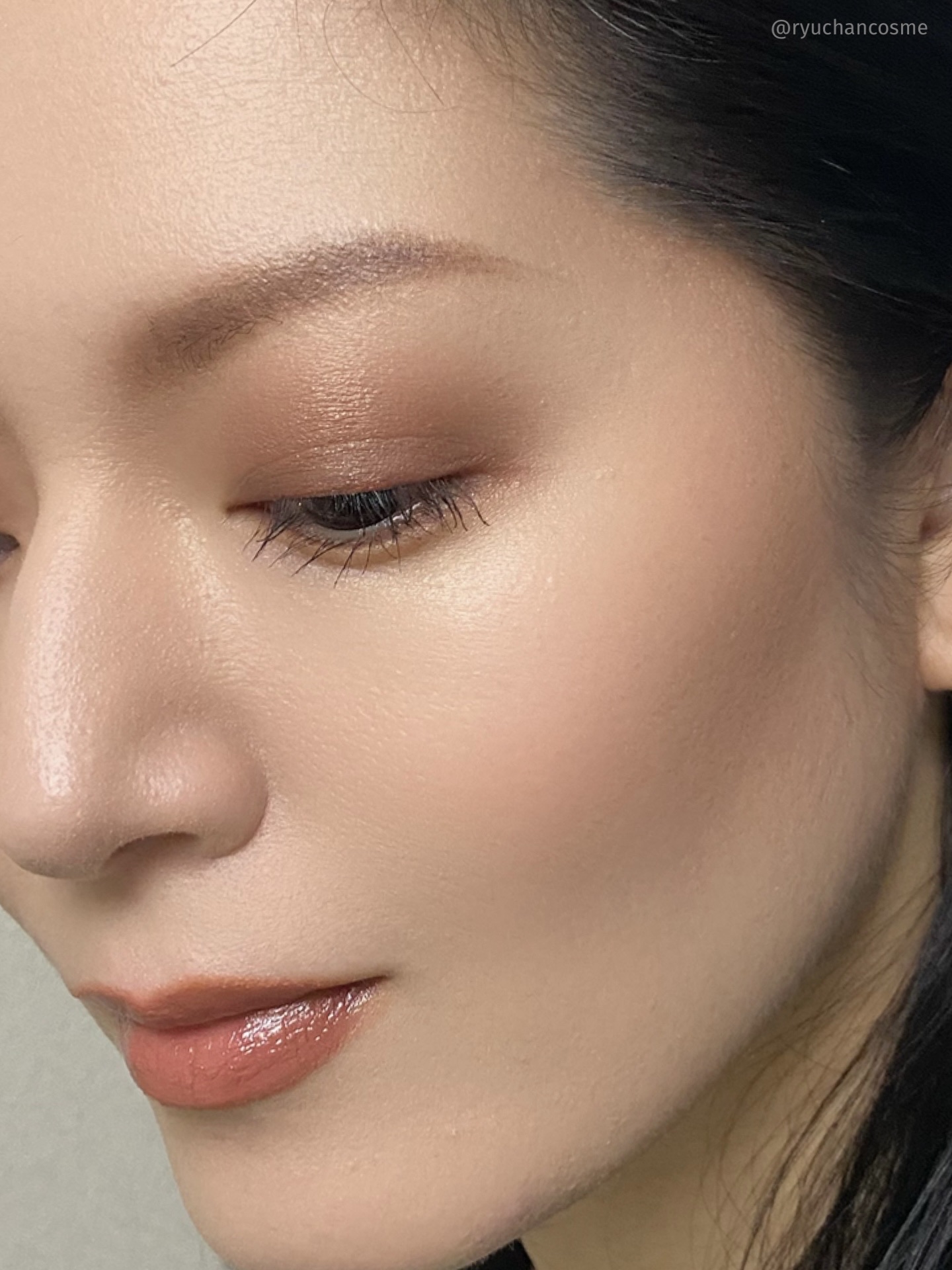 RMK インフィニシェイド シングル アイシャドウ 01 スムーススモーク(M) /RMK/単色アイシャドウを使ったクチコミ（3枚目）