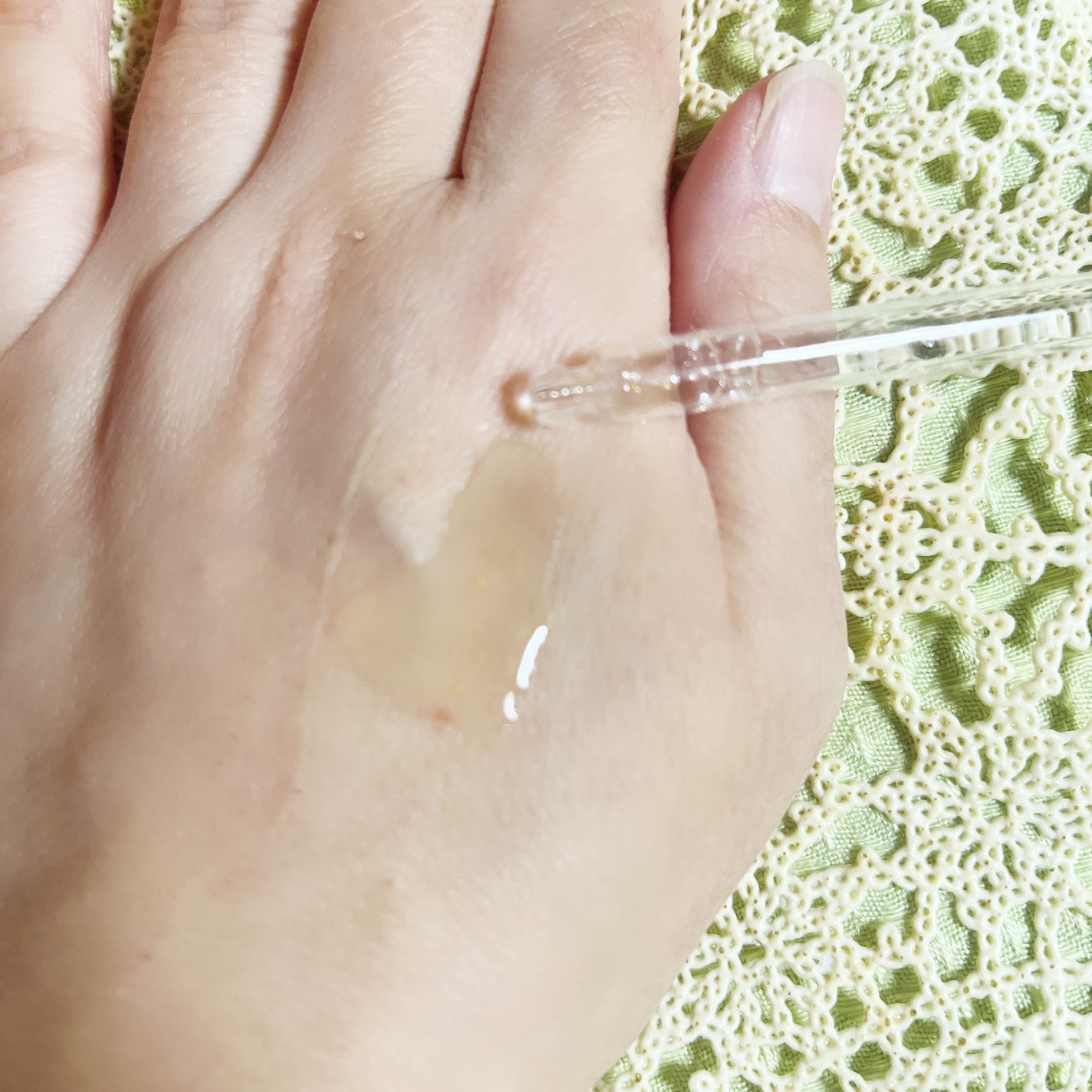 アベイユ ロイヤル ウォータリー オイル セロム/GUERLAIN/美容液を使ったクチコミ(3枚目)