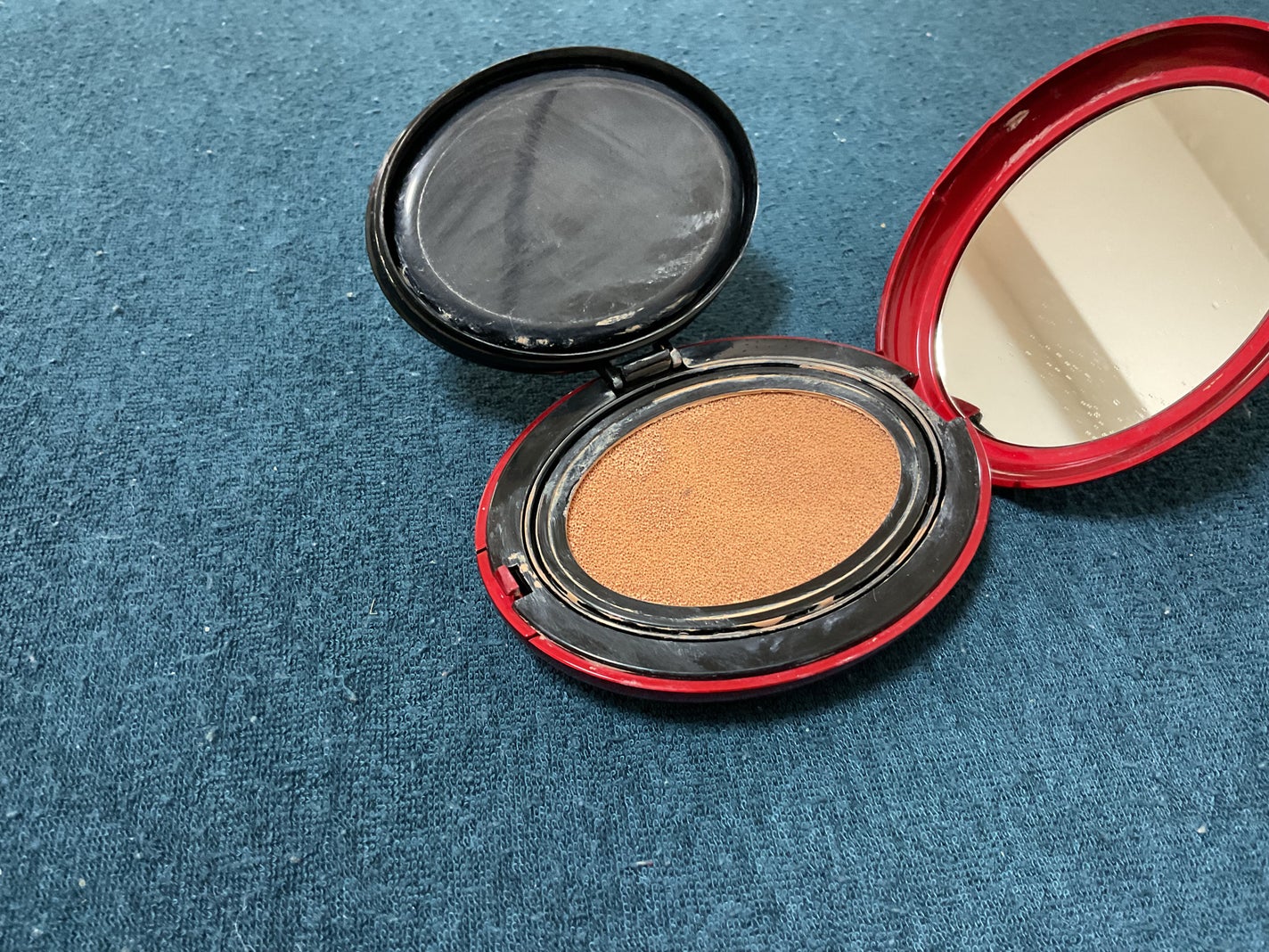 みか フォロバします on LIPS 「ティルティルのファンデーションの紹介です赤い容器がなんか夏っぽ..」(2枚目)