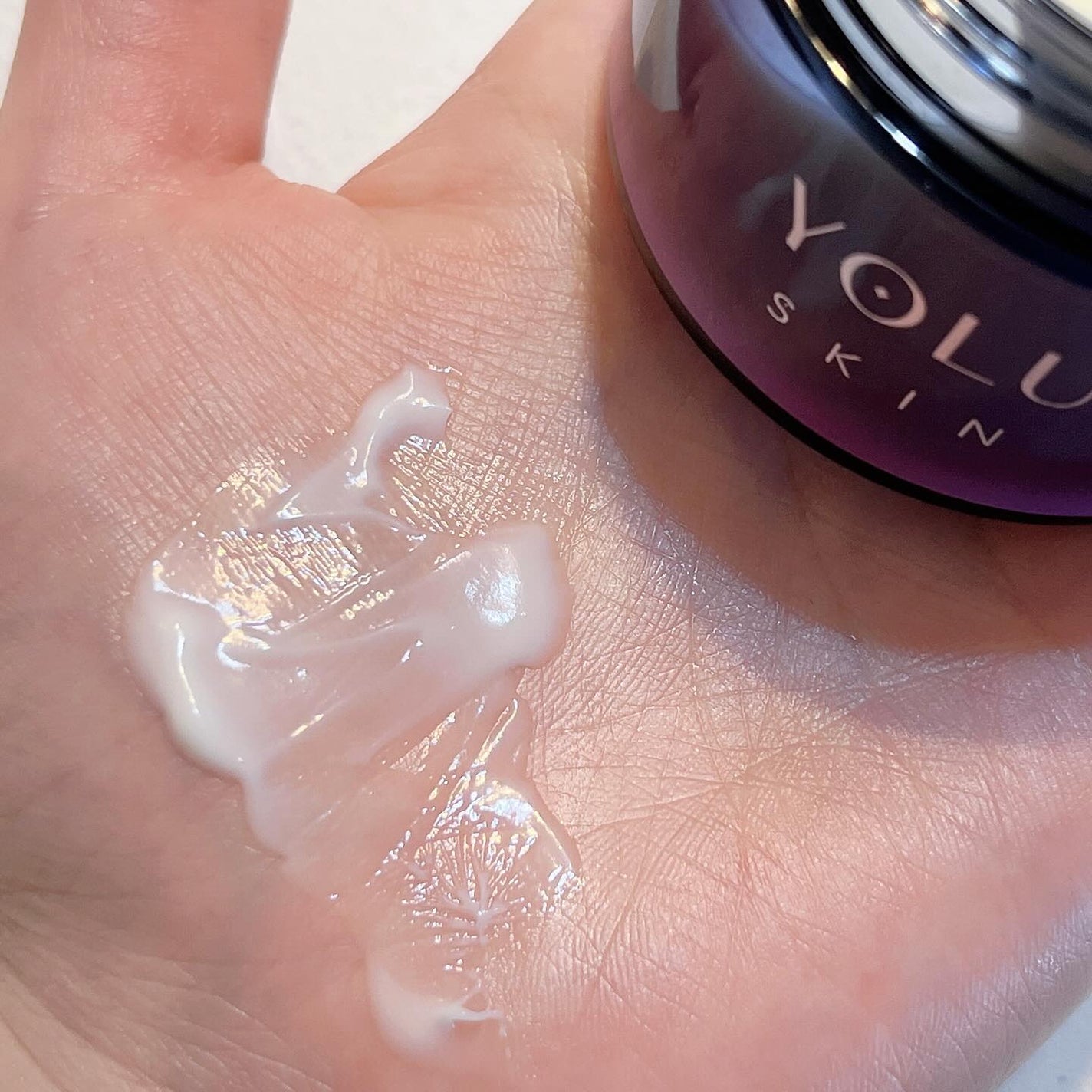 ヨル スキン オーバーナイトセラム モイスト/YOLU/美容液を使ったクチコミ(6枚目)