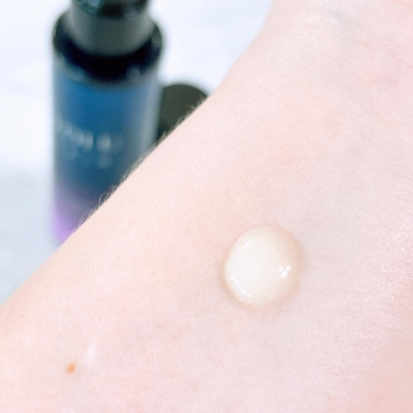 ヨル スキン オーバーナイトセラム モイスト/YOLU/美容液を使ったクチコミ（3枚目）