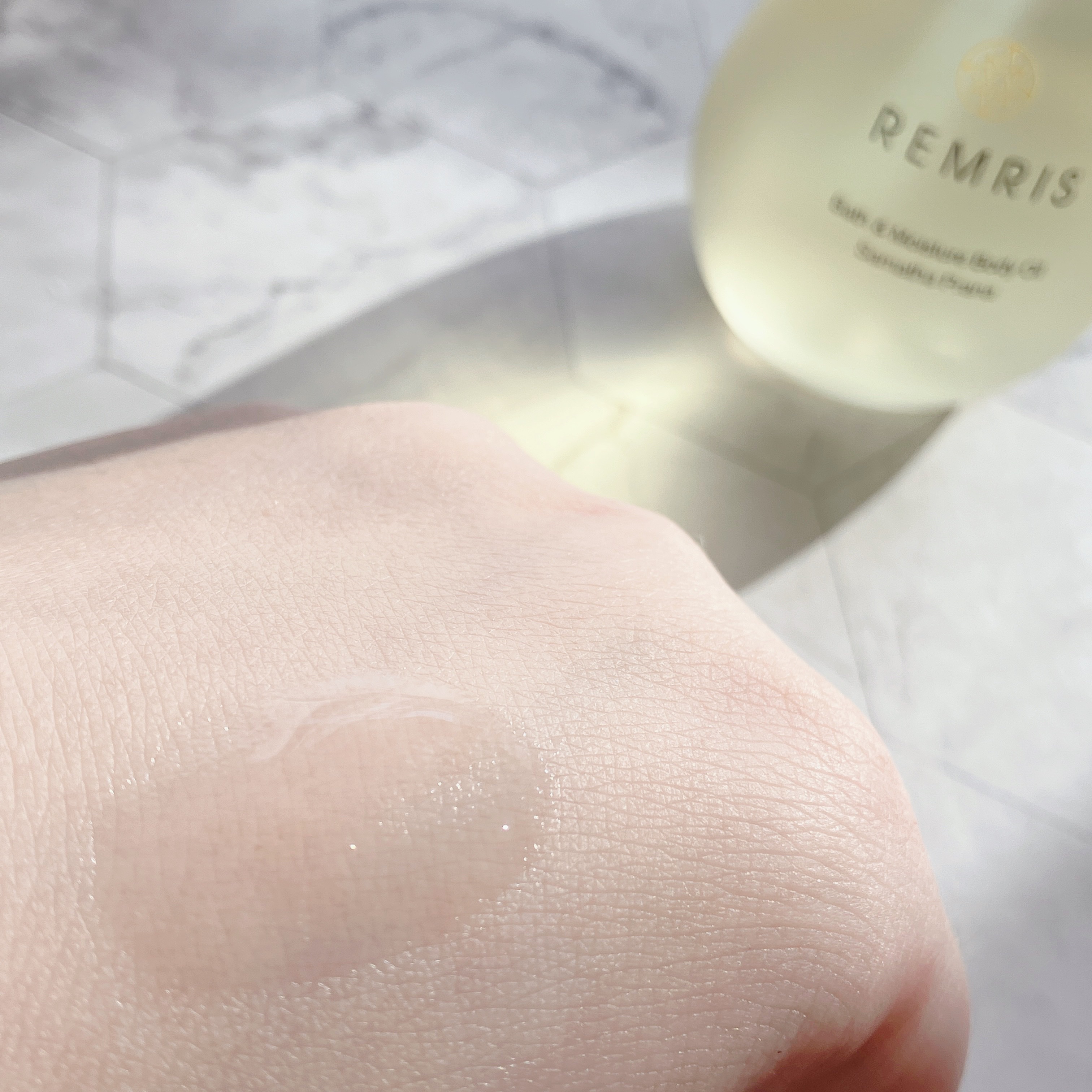 バス＆モイスチャーボディオイル/REMRIS/ボディオイルを使ったクチコミ（3枚目）