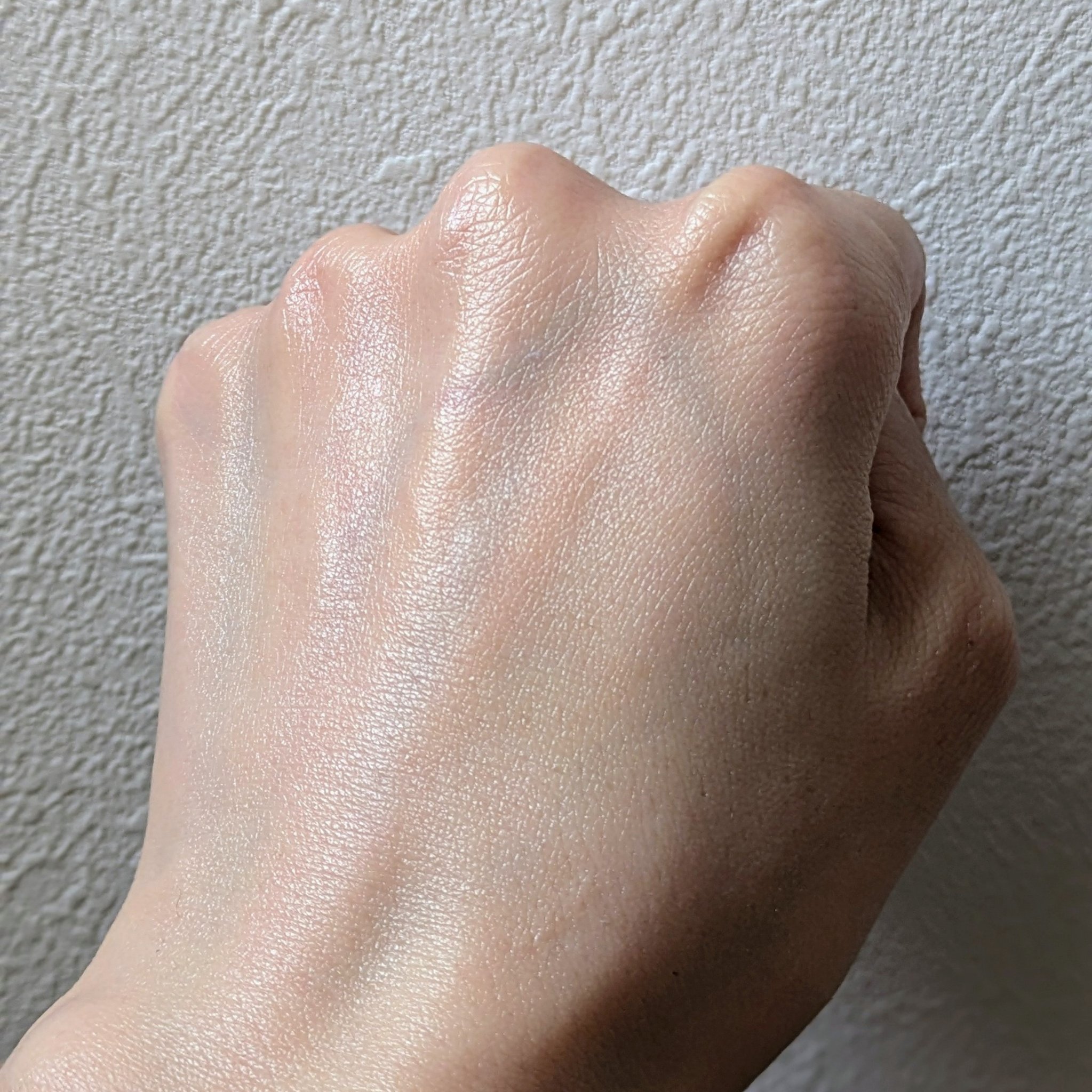 シルキー デイ エッセンス UV/to/one/日焼け止めローションを使ったクチコミ（3枚目）