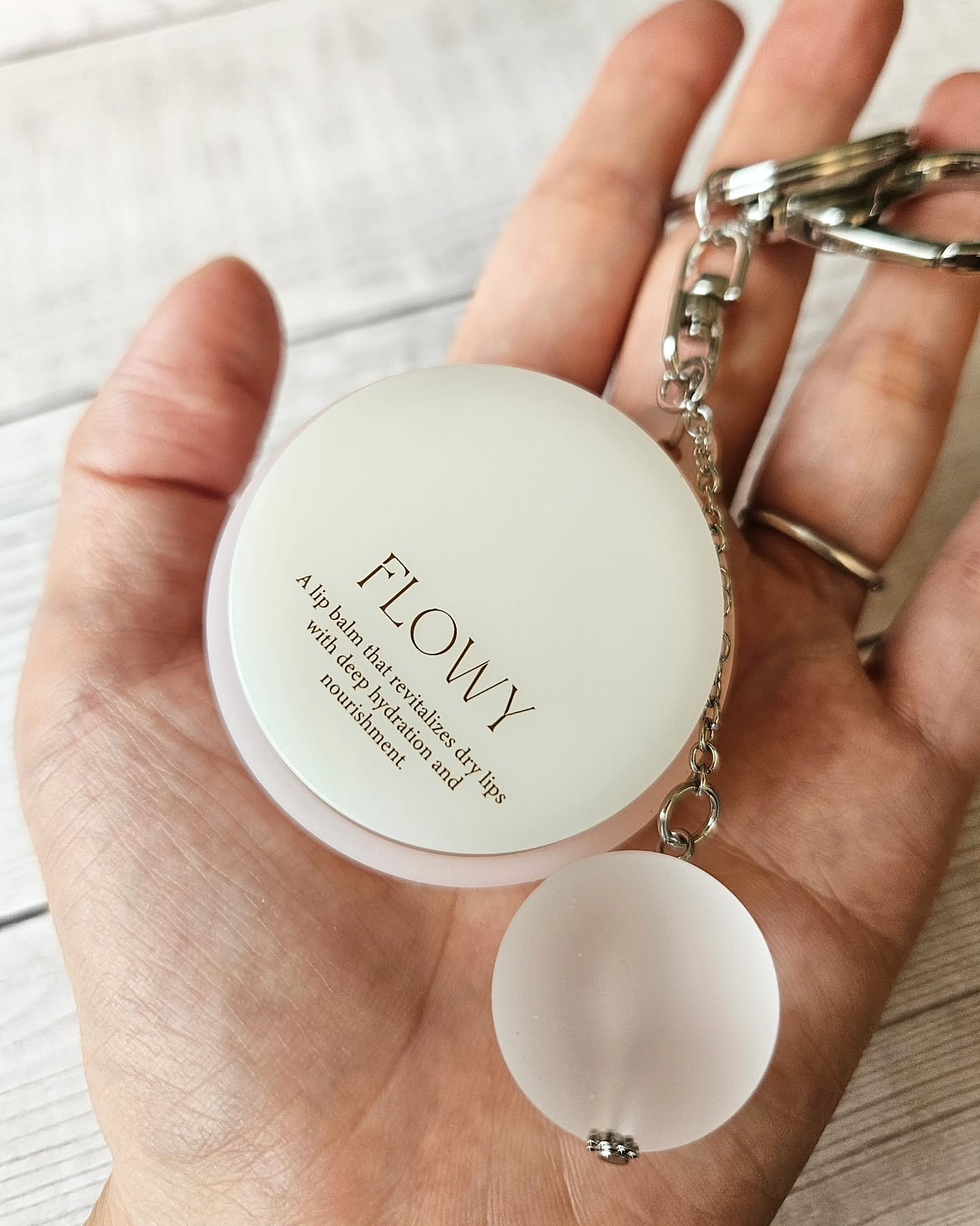 PDRNバイタルFリップバーム/FLOWY/リップバームを使ったクチコミ（3枚目）