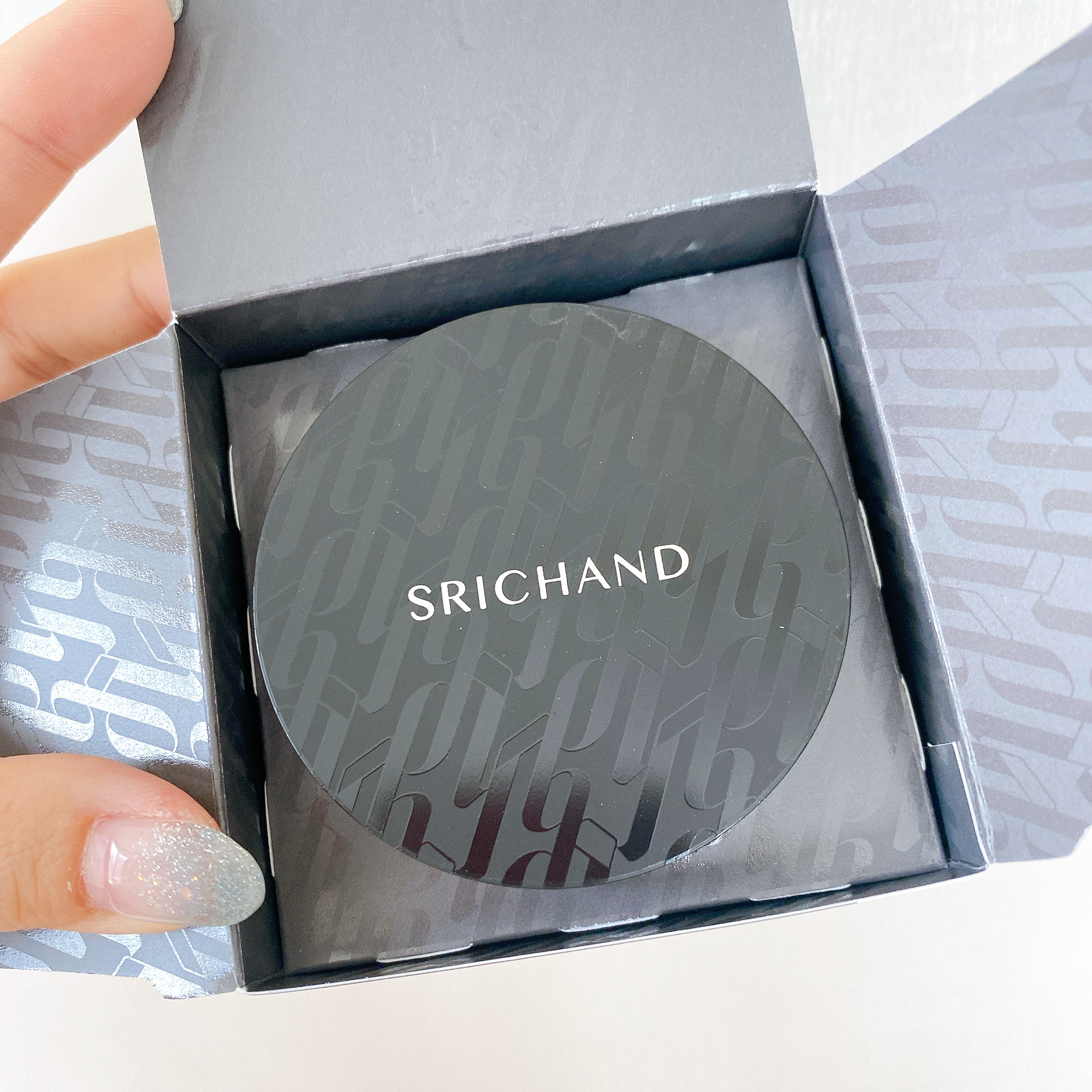 ブラックエディション オイルコントロールパウダー/SRICHAND/ルースパウダーを使ったクチコミ（1枚目）