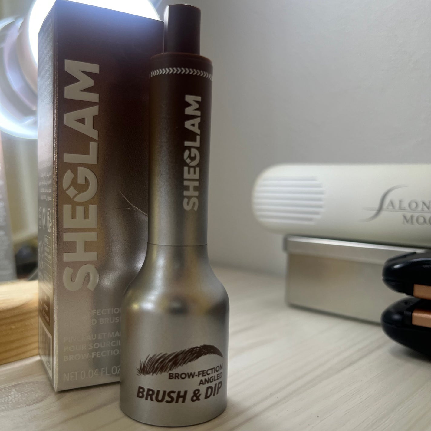 ブロウフェクション アングルブラシ&ディップトープ/SHEGLAM/アイブロウペンシルを使ったクチコミ(1枚目)
