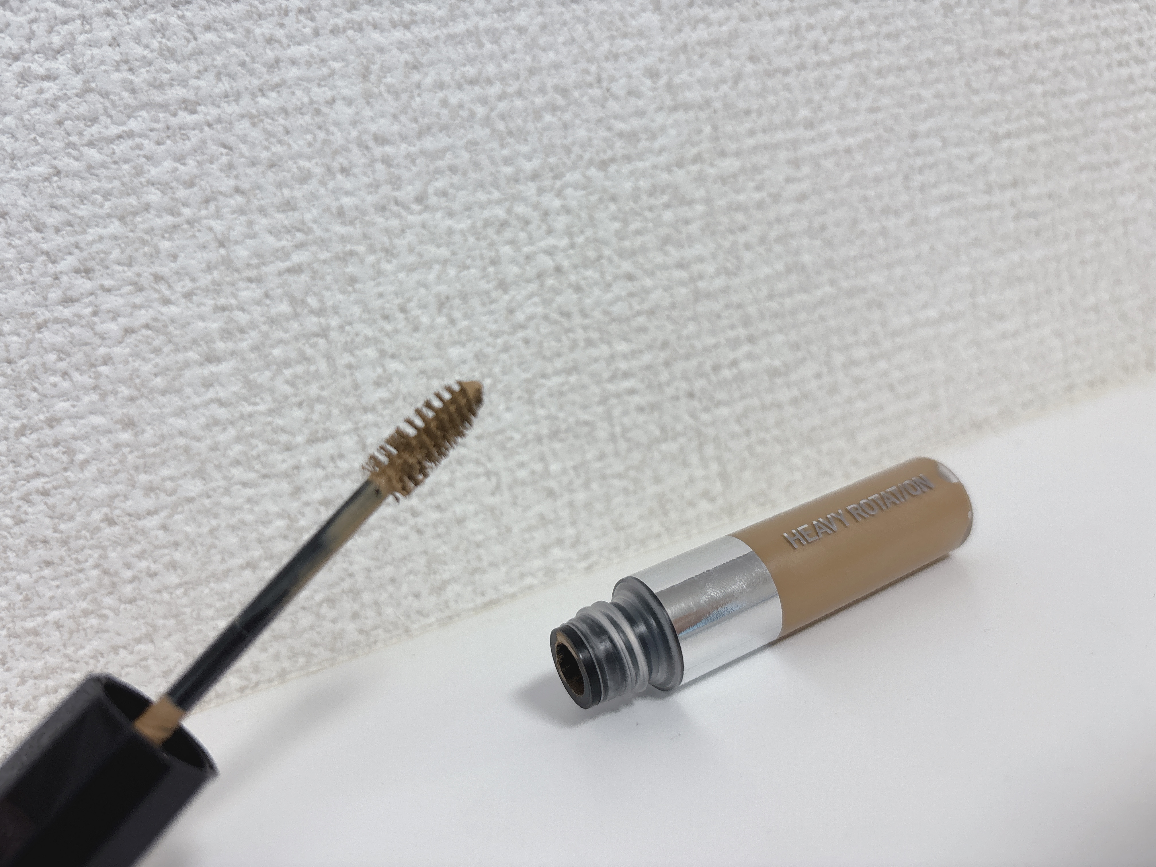 ヘビーローテーション カラーリングアイブロウEX 03 アッシュブラウン/ヘビーローテーション/眉マスカラを使ったクチコミ（2枚目）