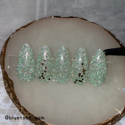 ⋆͛🦖⋆͛aomi on LIPS 「グリーンフラッシュにピンクがチラリ|´︶`*)♡さりげないピン..」(7枚目)