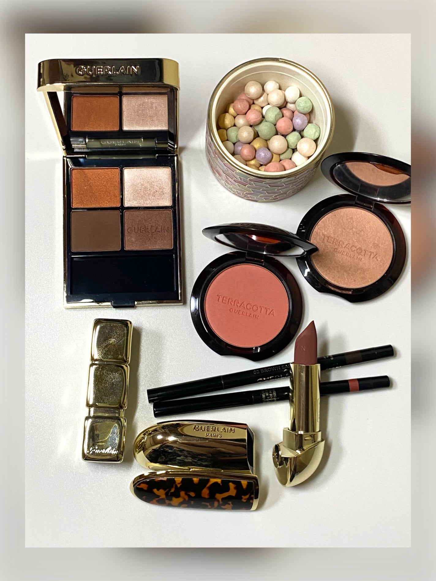 メテオリット ビーユ/GUERLAIN/フェイスパウダーを使ったクチコミ(2枚目)