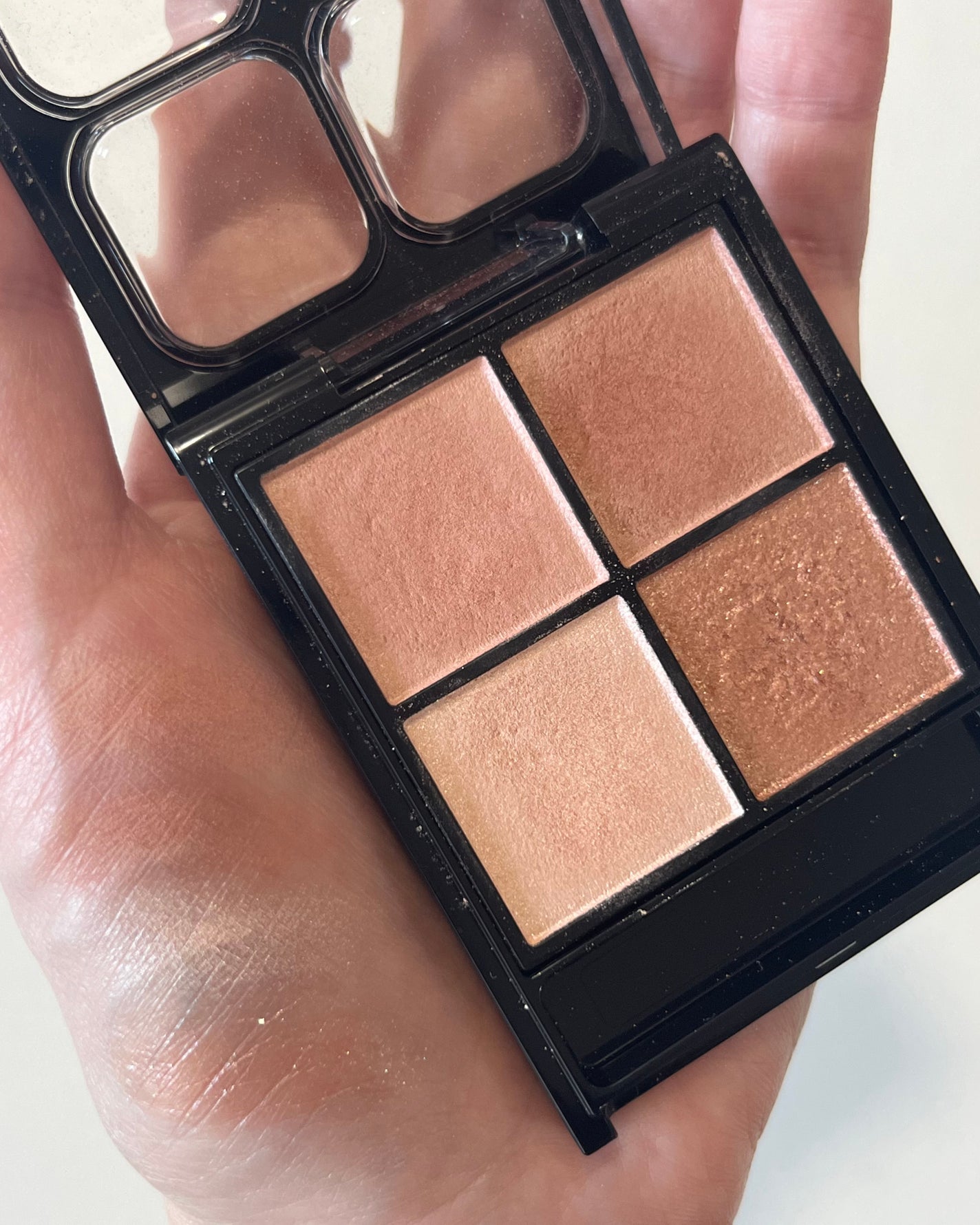 ケイト ポッピングシルエットシャドウ/KATE/アイシャドウパレットを使ったクチコミ(1枚目)