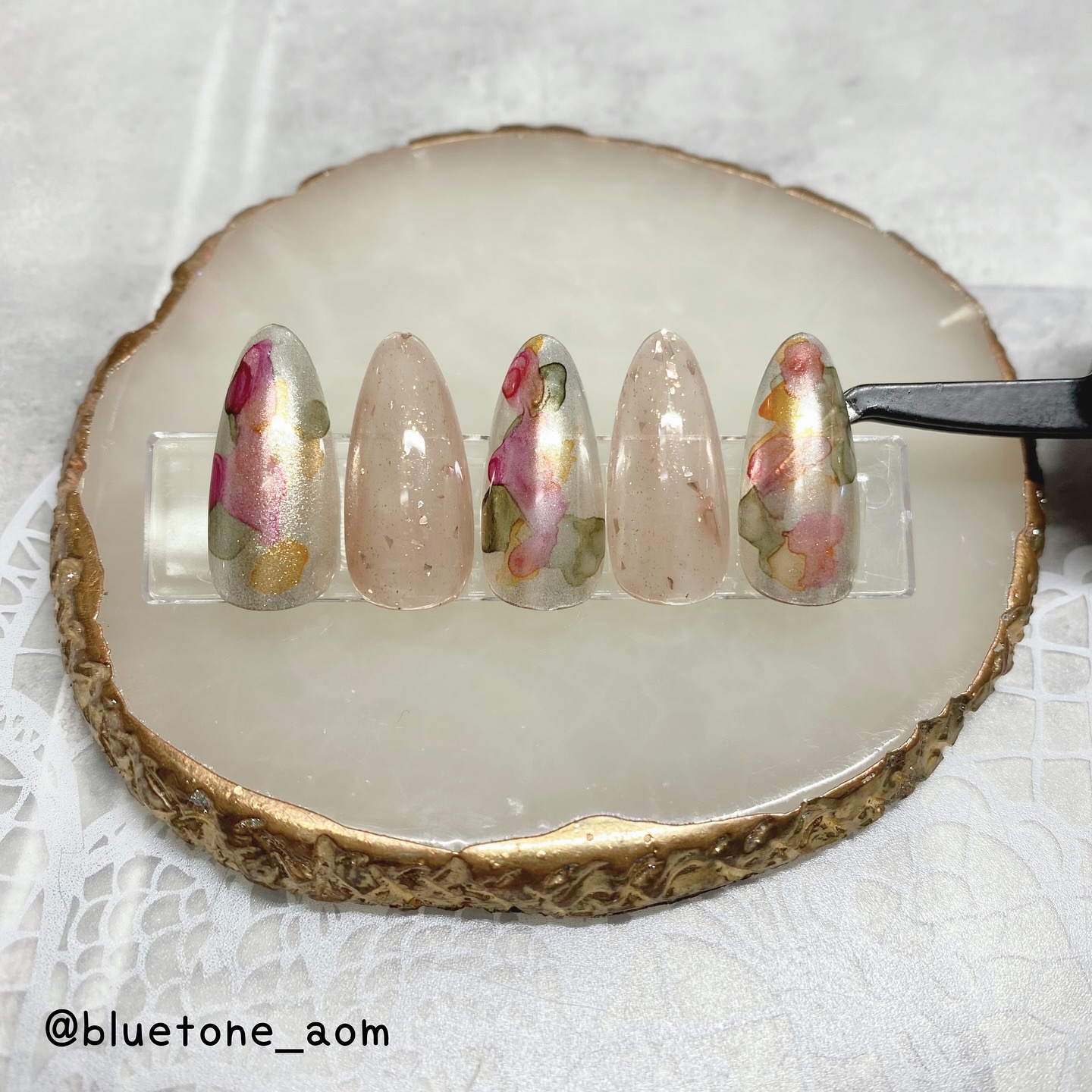 ミラーネイルパウダー/DAISO/ネイル用品を使ったクチコミ（3枚目）