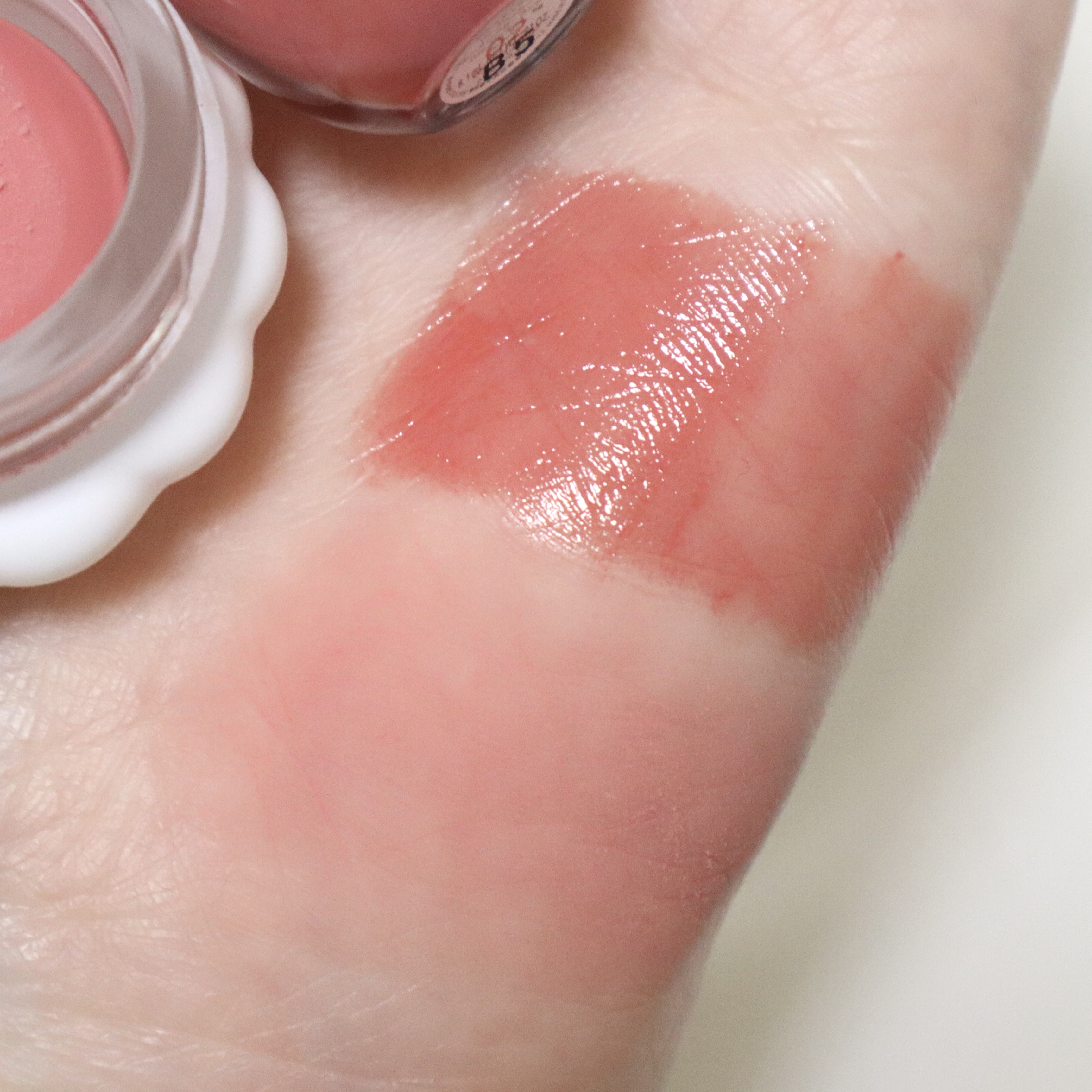 リップラッカー　ブルーミングガーランド 02 warm tulip/JILL STUART/口紅を使ったクチコミ（2枚目）