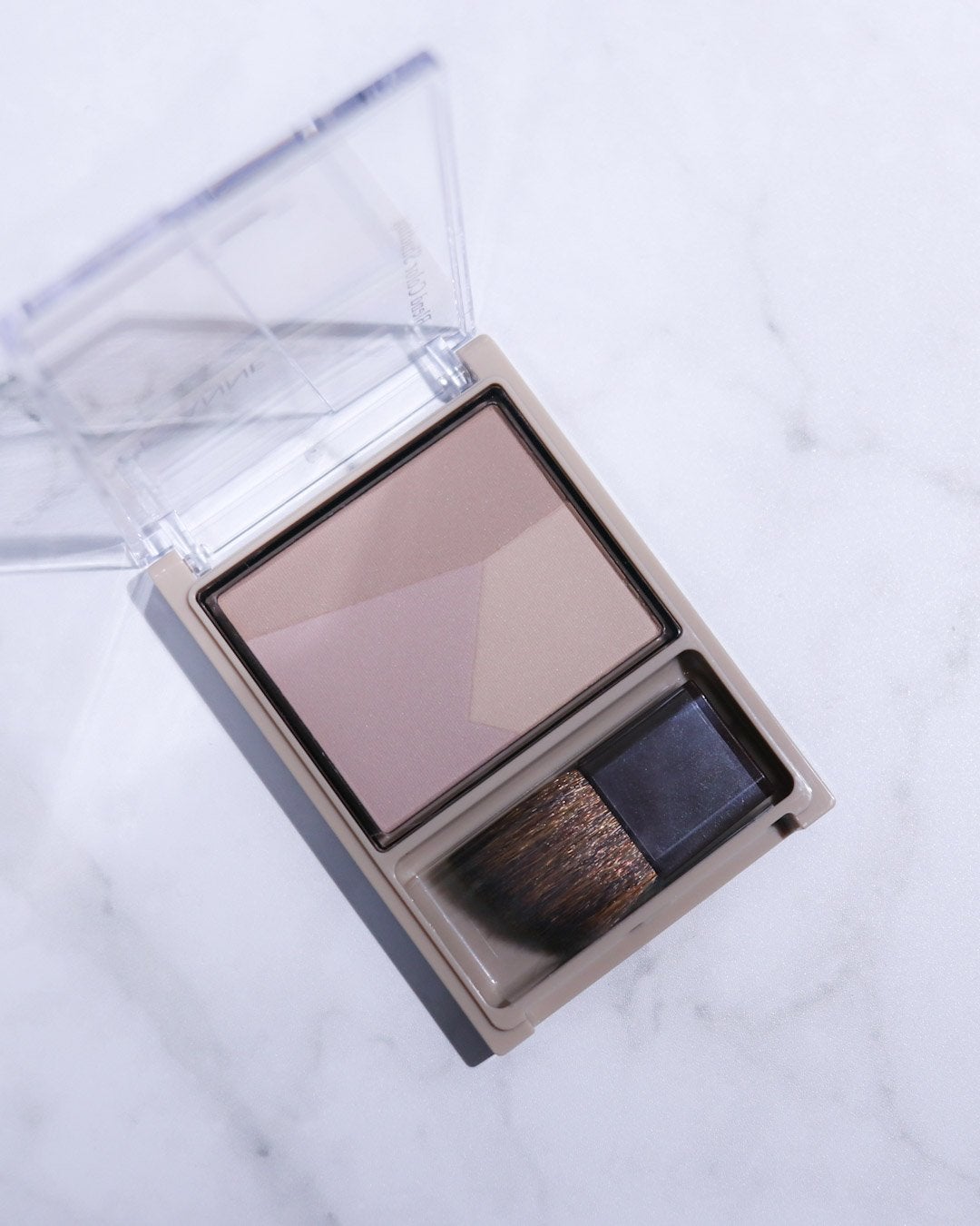 ブレンドカラーシェーディング/CEZANNE/シェーディングを使ったクチコミ(2枚目)