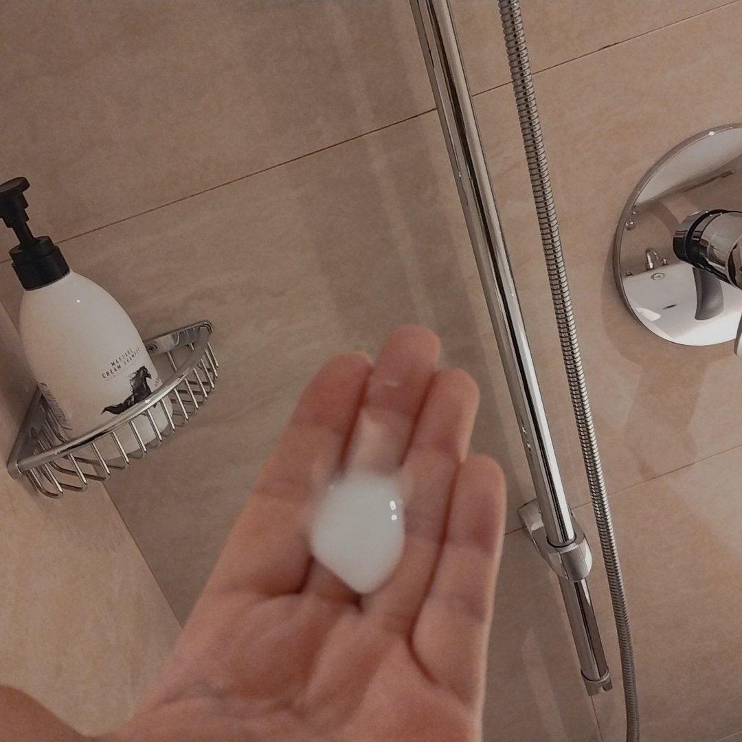 mcgroupakiko on LIPS 「時々夫がブラッシングしてくれるのですが、今日は「ママ、髪の毛増..」(4枚目)