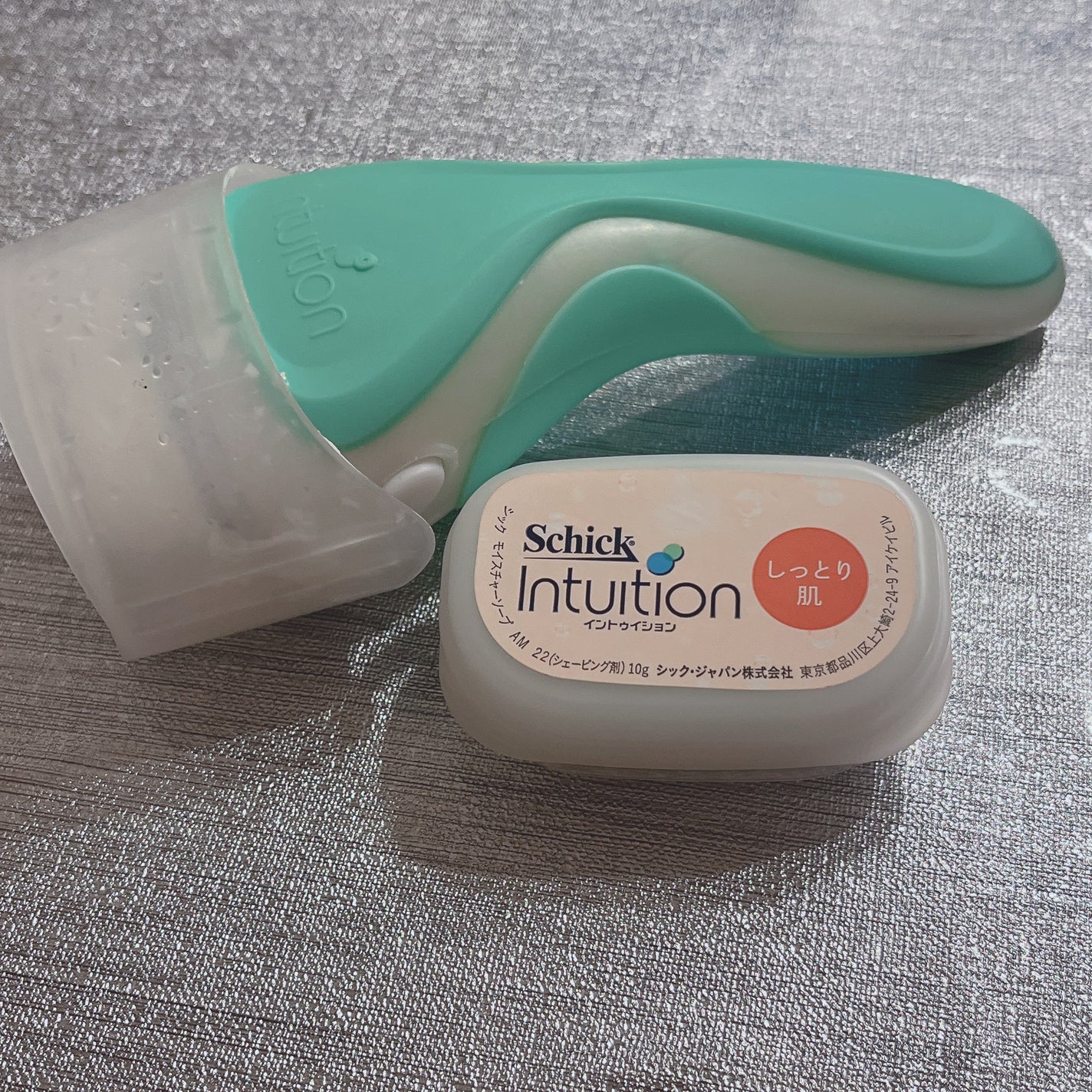 イントゥイション しっとり肌 ホルダー (刃付き+替刃1コ)/イントゥイション/シェーバーを使ったクチコミ(1枚目)