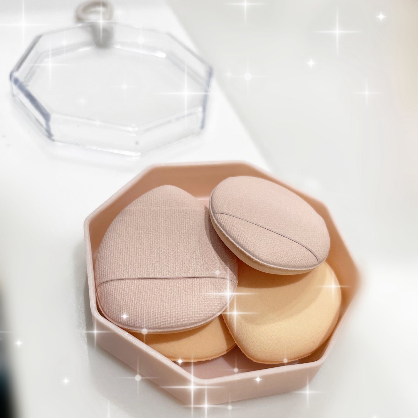 メイクアップパフ(ミニサイズ、4個、専用ケース付)/DAISO/パフ・スポンジを使ったクチコミ(1枚目)