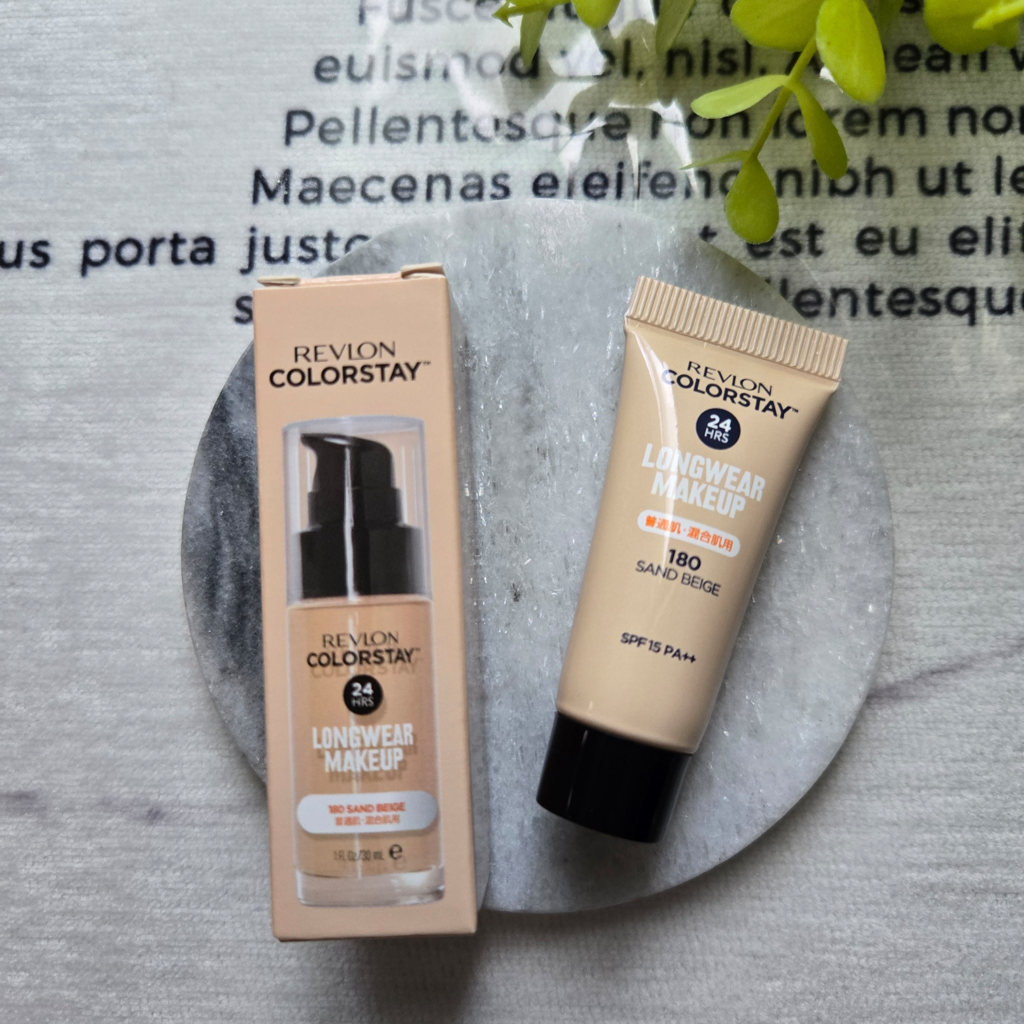 カラーステイ ロングウェア メイクアップ/REVLON/リキッドファンデーションを使ったクチコミ（2枚目）