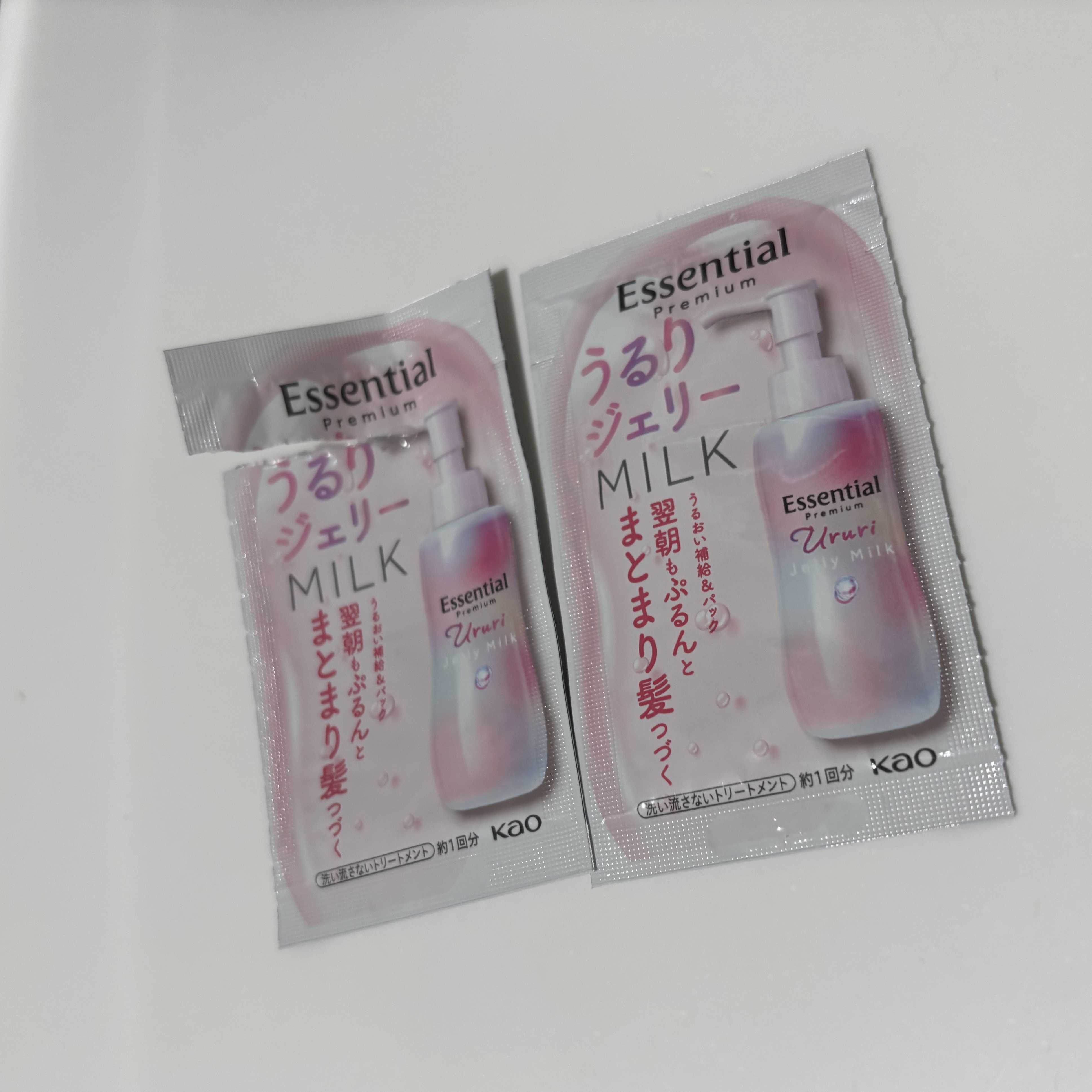 エッセンシャル　エッセンシャル プレミアム うるりジェリーミルク　サンプル

アットコスメで商品購入の際いただきました

ホワイトピーチ&ムスクとあり白桃の香りがします

髪が柔らかくなるようなイメージです

