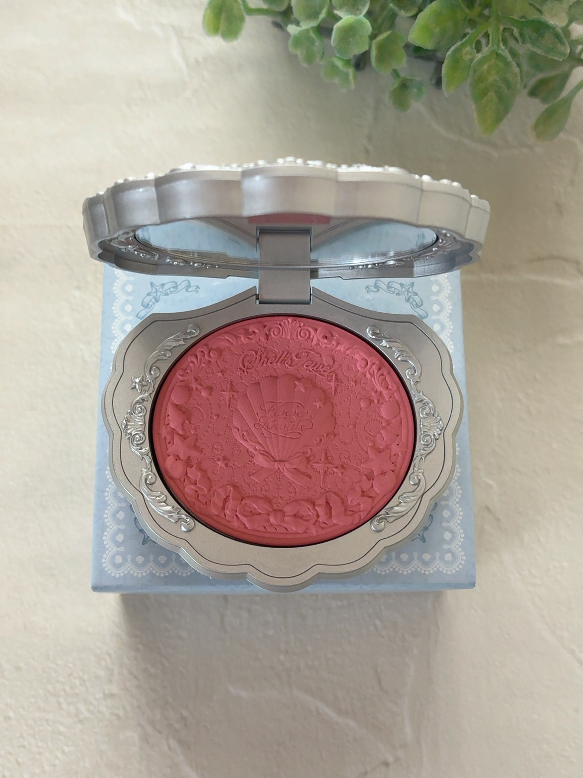 シェルズジュエルコレクション サテンチーク 03 Coral Seashell/FlowerKnows/パウダーチークを使ったクチコミ（2枚目）