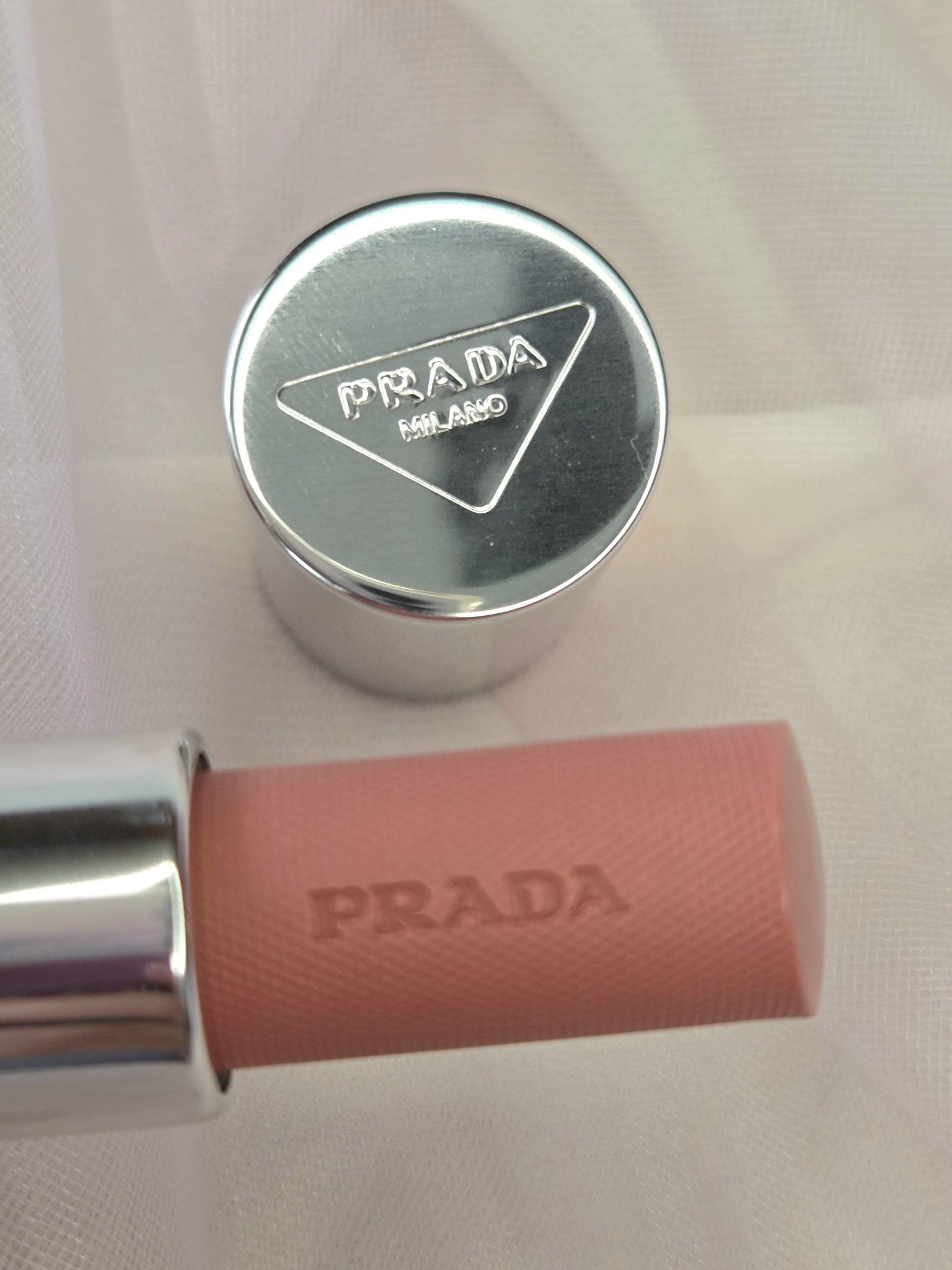 プラダ ライト グローイング リップバーム U018 ピンク/PRADA BEAUTY/リップバームを使ったクチコミ（3枚目）