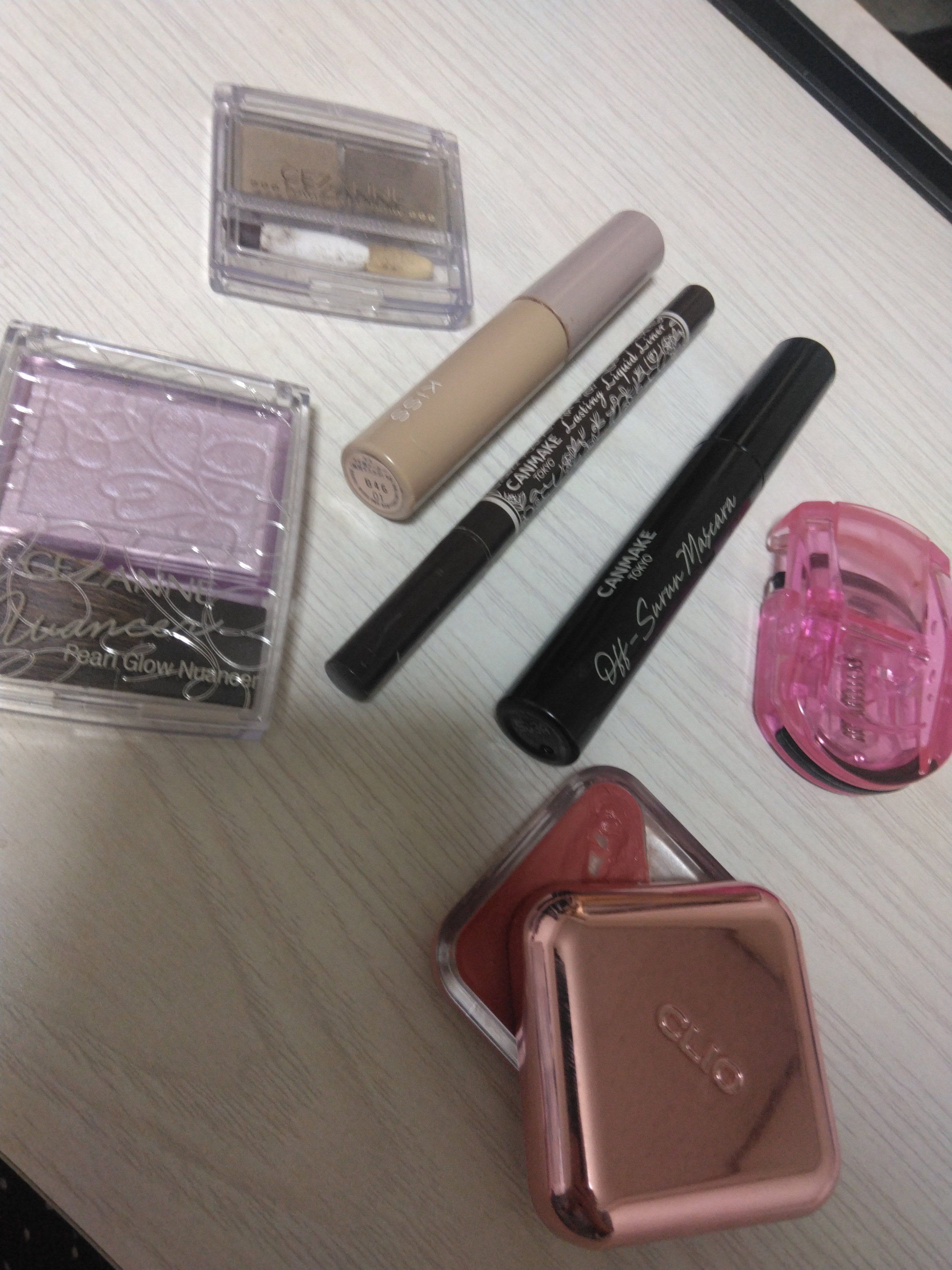 パウダリーアイブロウ/CEZANNE/パウダーアイブロウを使ったクチコミ（1枚目）