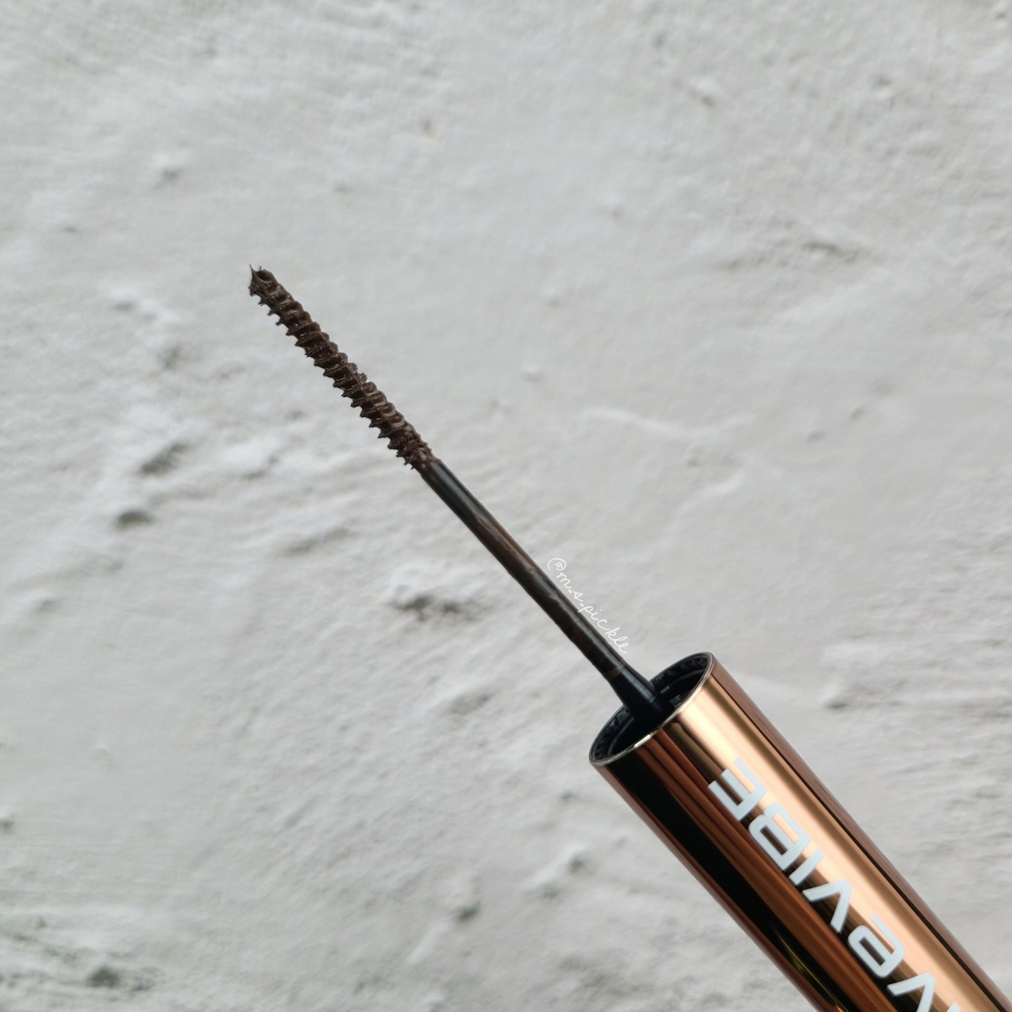 エクストラ スリム カールアップ マスカラ/FIVE VIBE/マスカラを使ったクチコミ（2枚目）