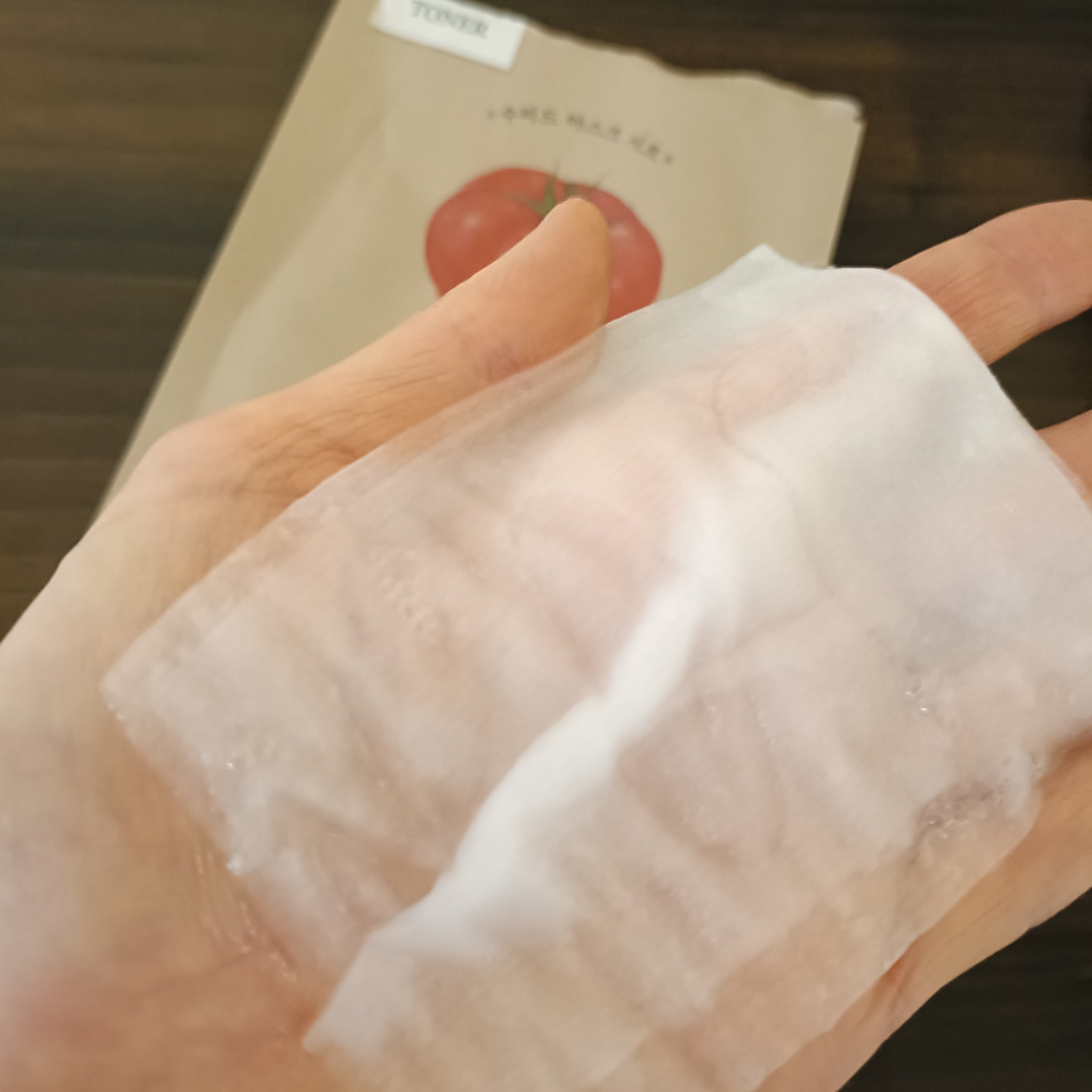 スーヴィッド マスクシート トマト/SKINFOOD/シートマスク・パックを使ったクチコミ（2枚目）