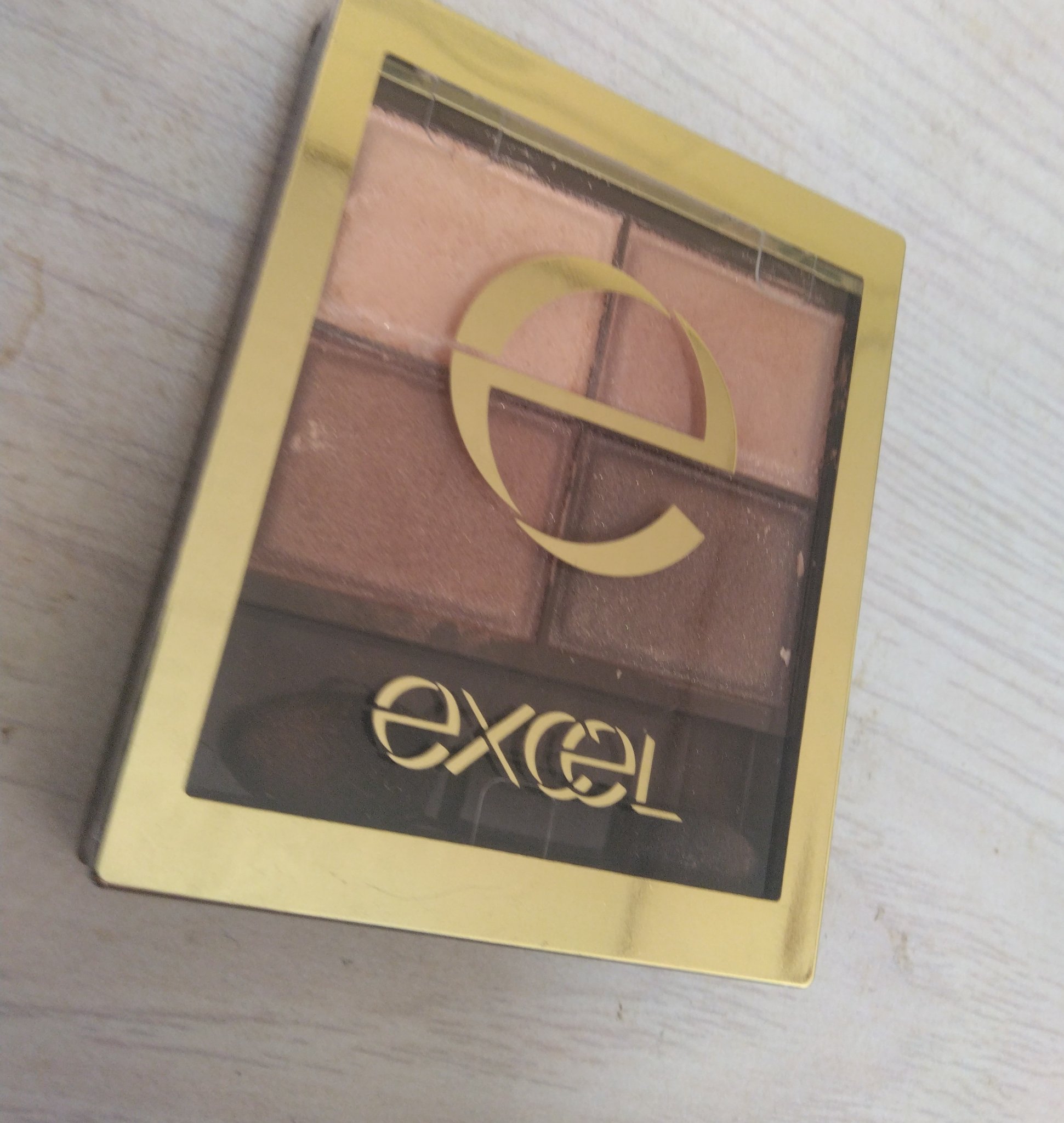 スキニーリッチシャドウ/excel/アイシャドウパレットを使ったクチコミ（2枚目）