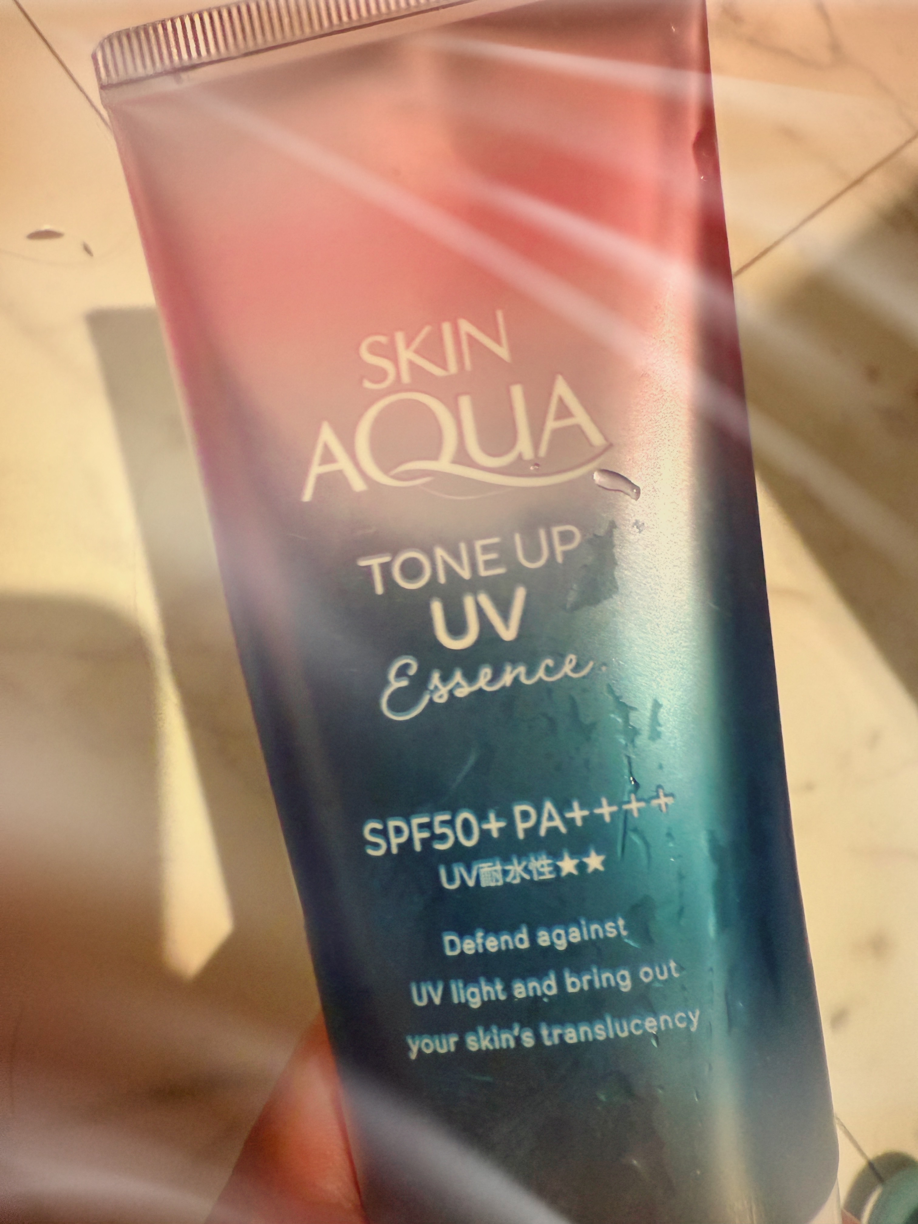 スキンアクア トーンアップUVエッセンス/スキンアクア/日焼け止めクリームを使ったクチコミ（1枚目）