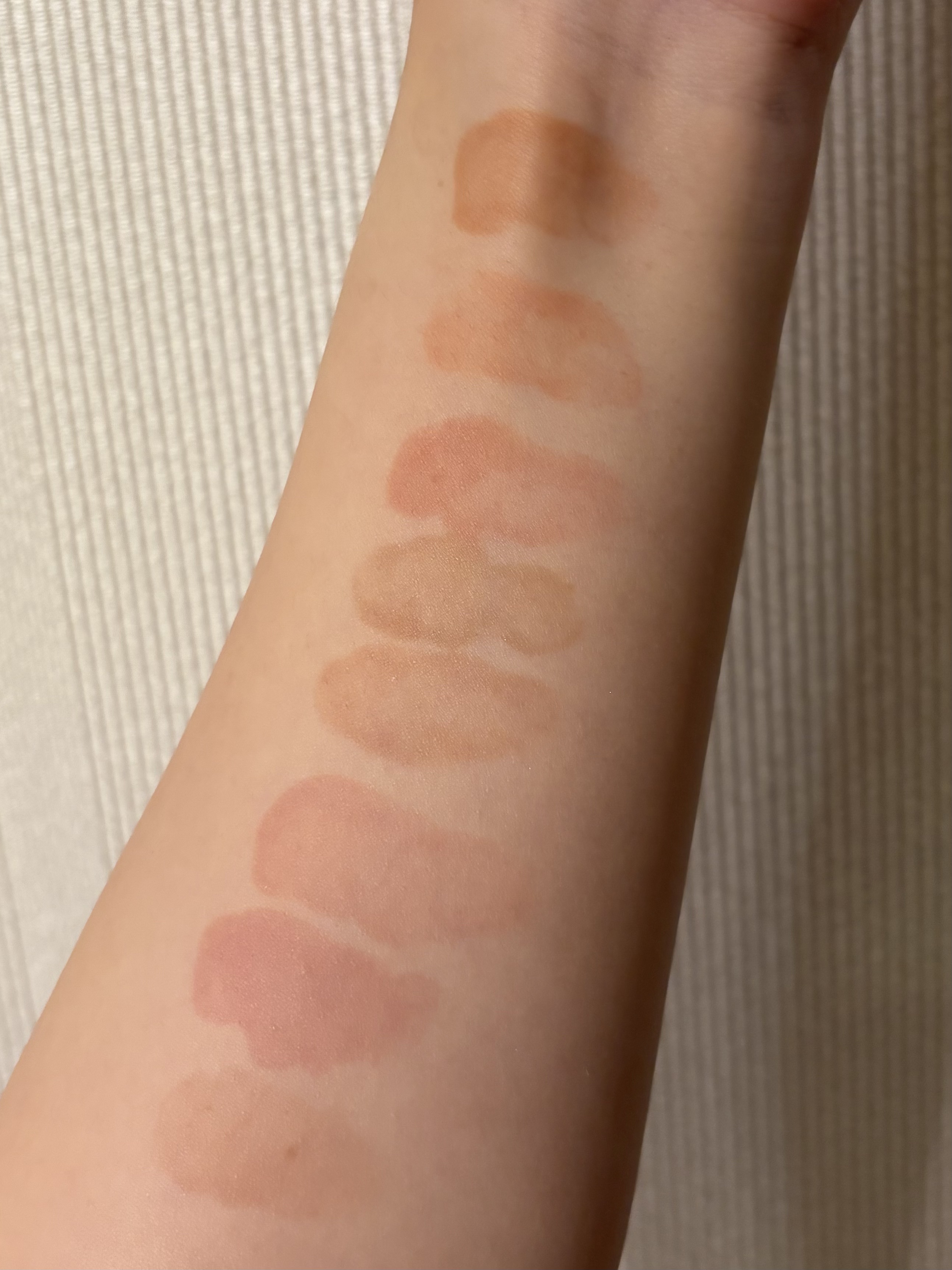 ジェリーイングヌードグロス/Laka/リップグロスを使ったクチコミ（3枚目）